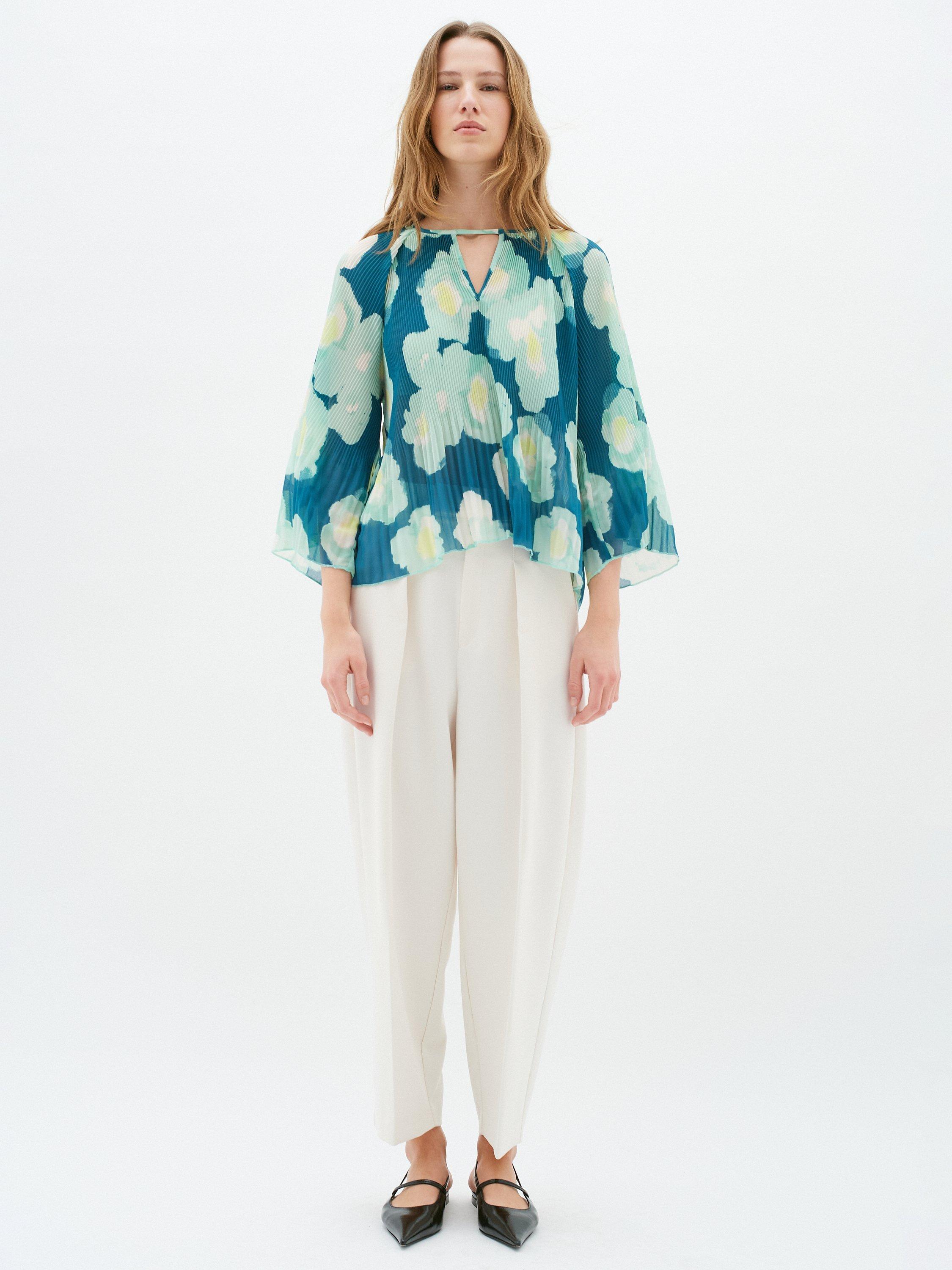 Product image 3 of 5, which shows InWear Hendra Loose Fit Blouse, Green Poetic Flower, 8
