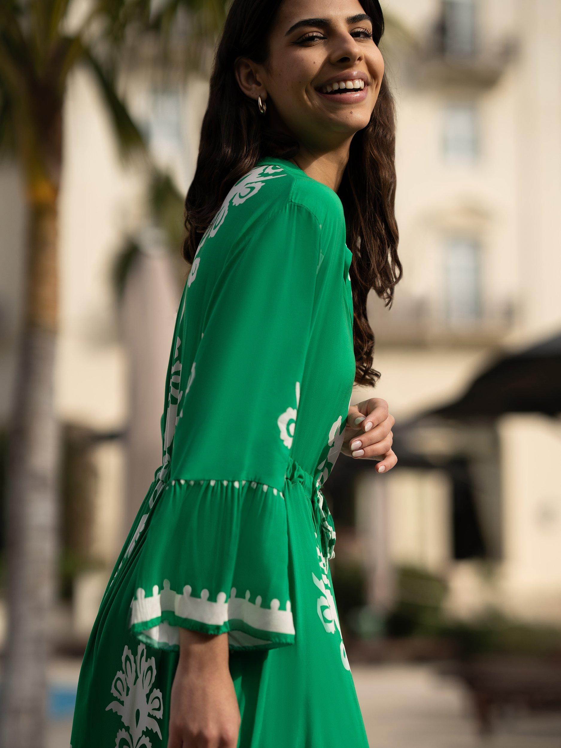 Product image 3 of 5, which shows Yumi Printed Midi Dress, Green, 8