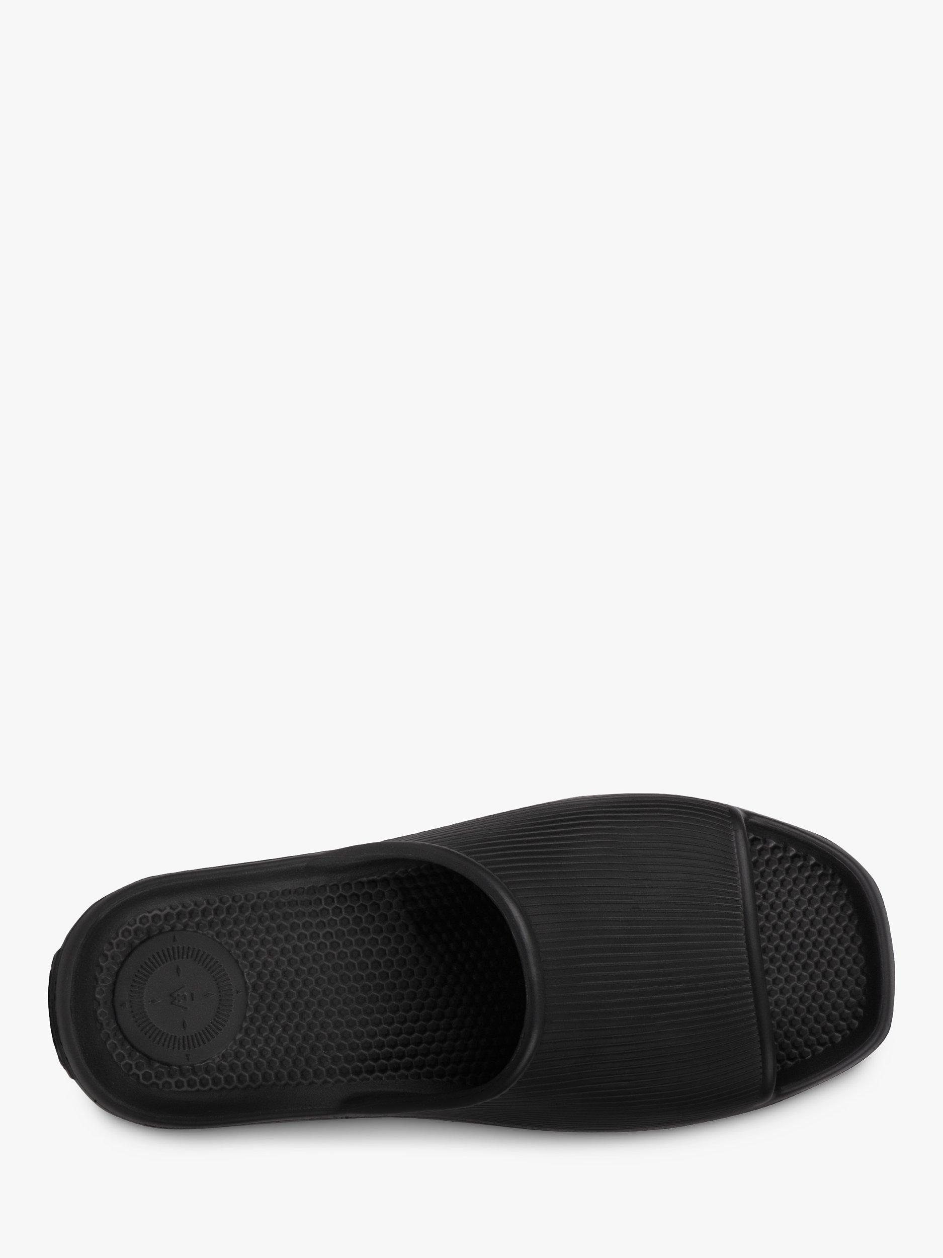 Product image 3 of 6, which shows totes SOLBOUNCE Ribbed Slider Sandals, Black, 4