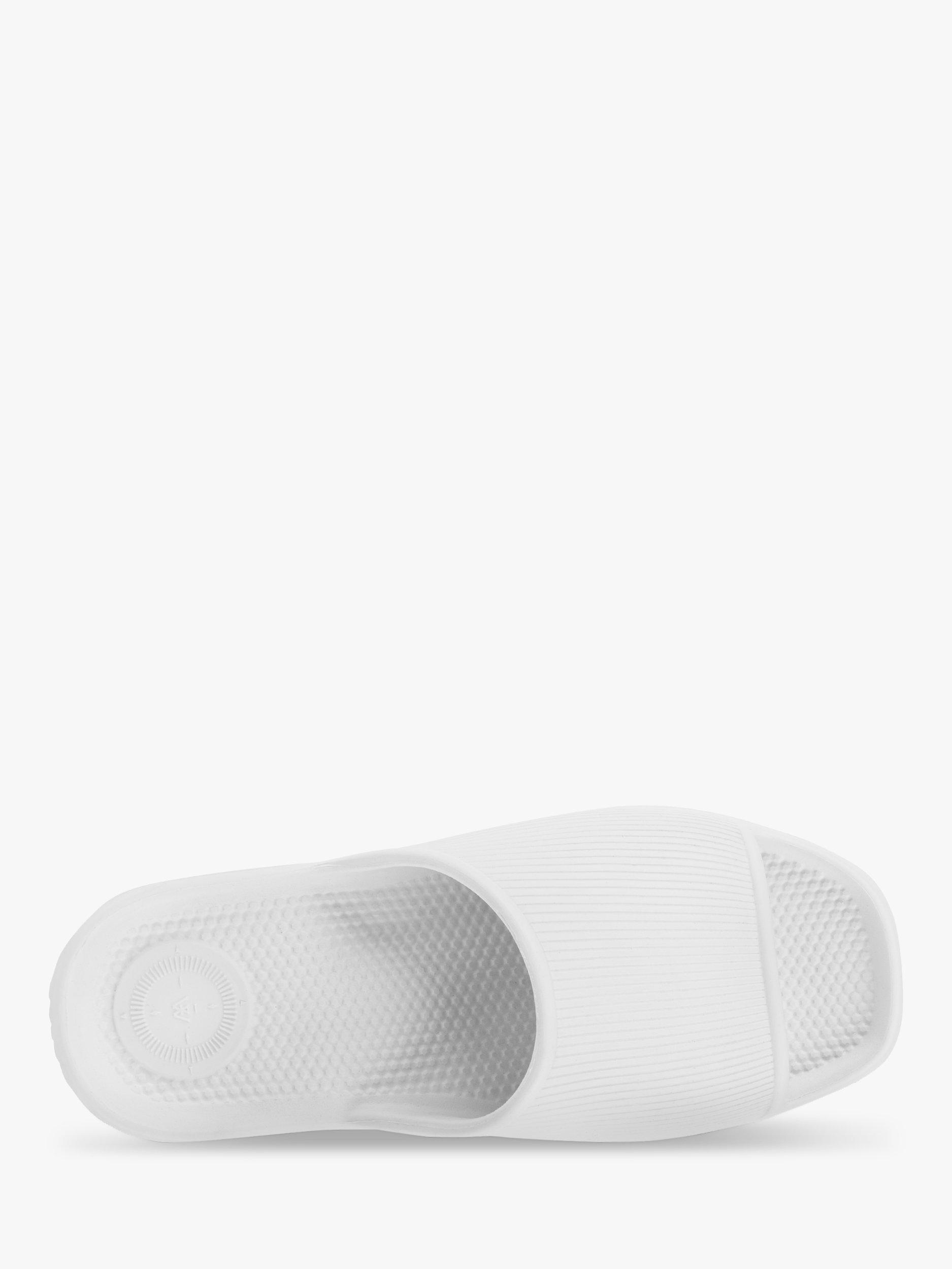 Product image 3 of 6, which shows totes SOLBOUNCE Ribbed Slider Sandals, White, 4