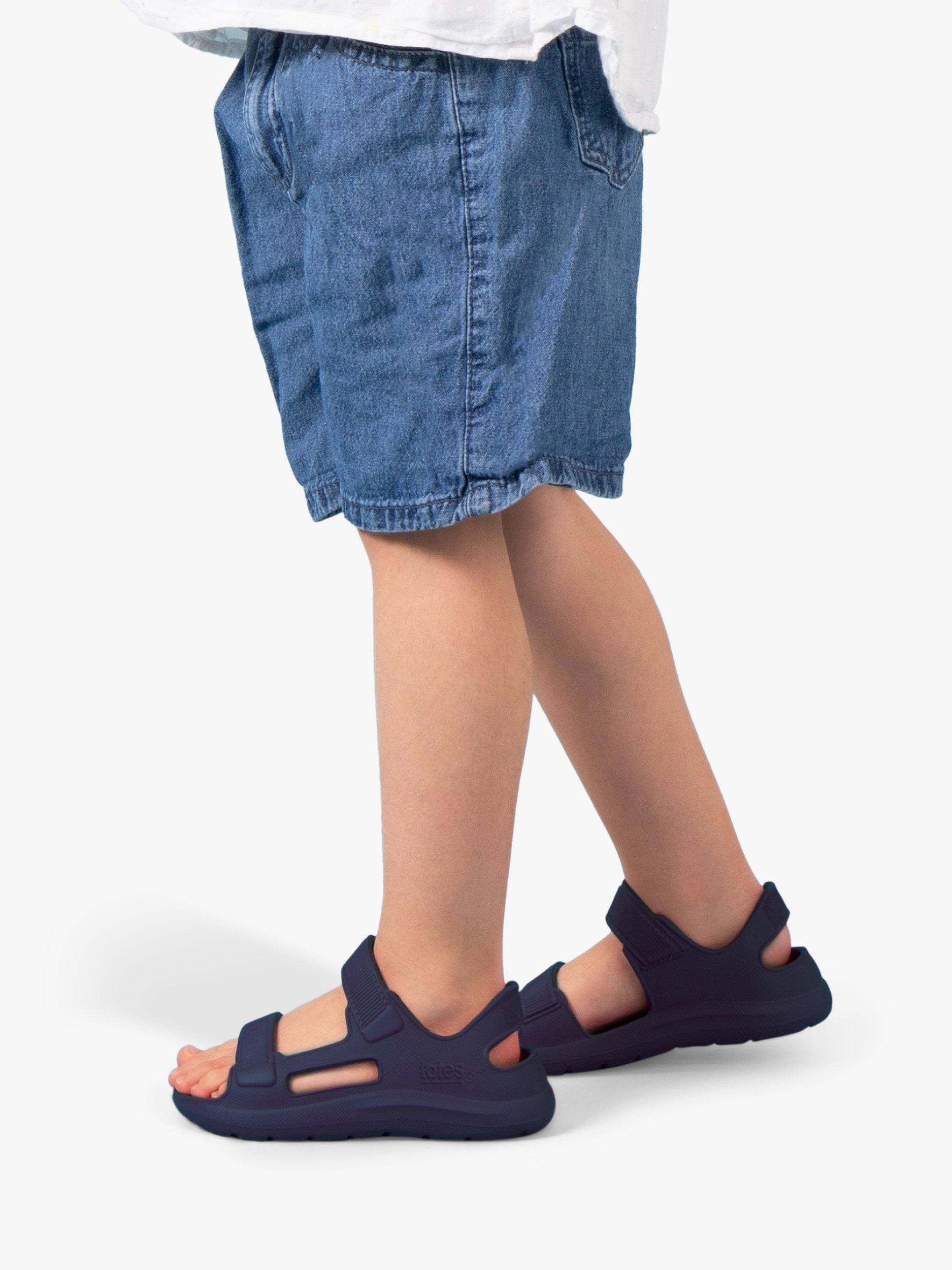 Product image 6 of 6, which shows totes Kids' SolBounce Sports Sandals, Navy, 4