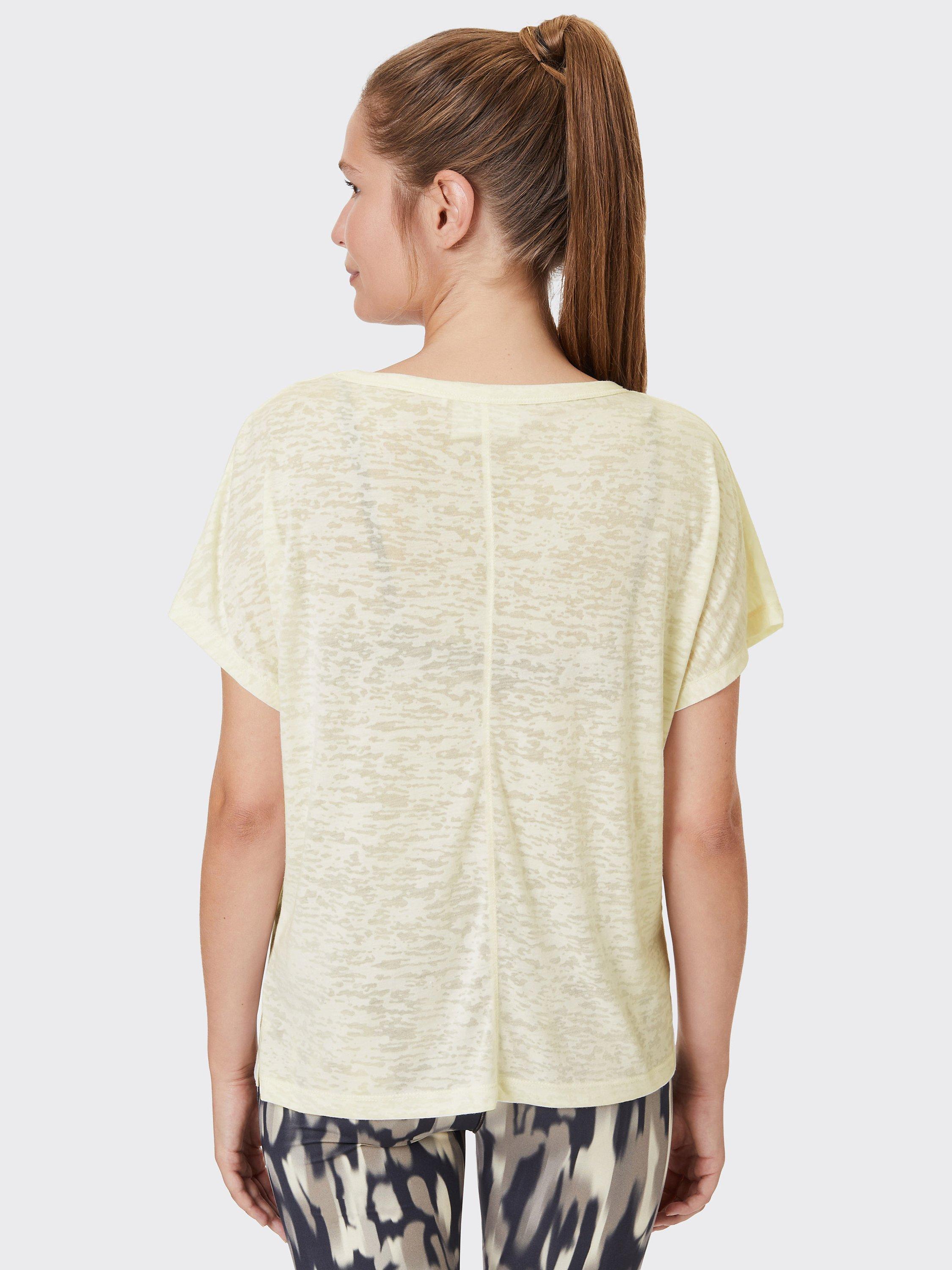 Product image 2 of 7, which shows Venice Beach Kayla T-Shirt, Pale Yellow, XS