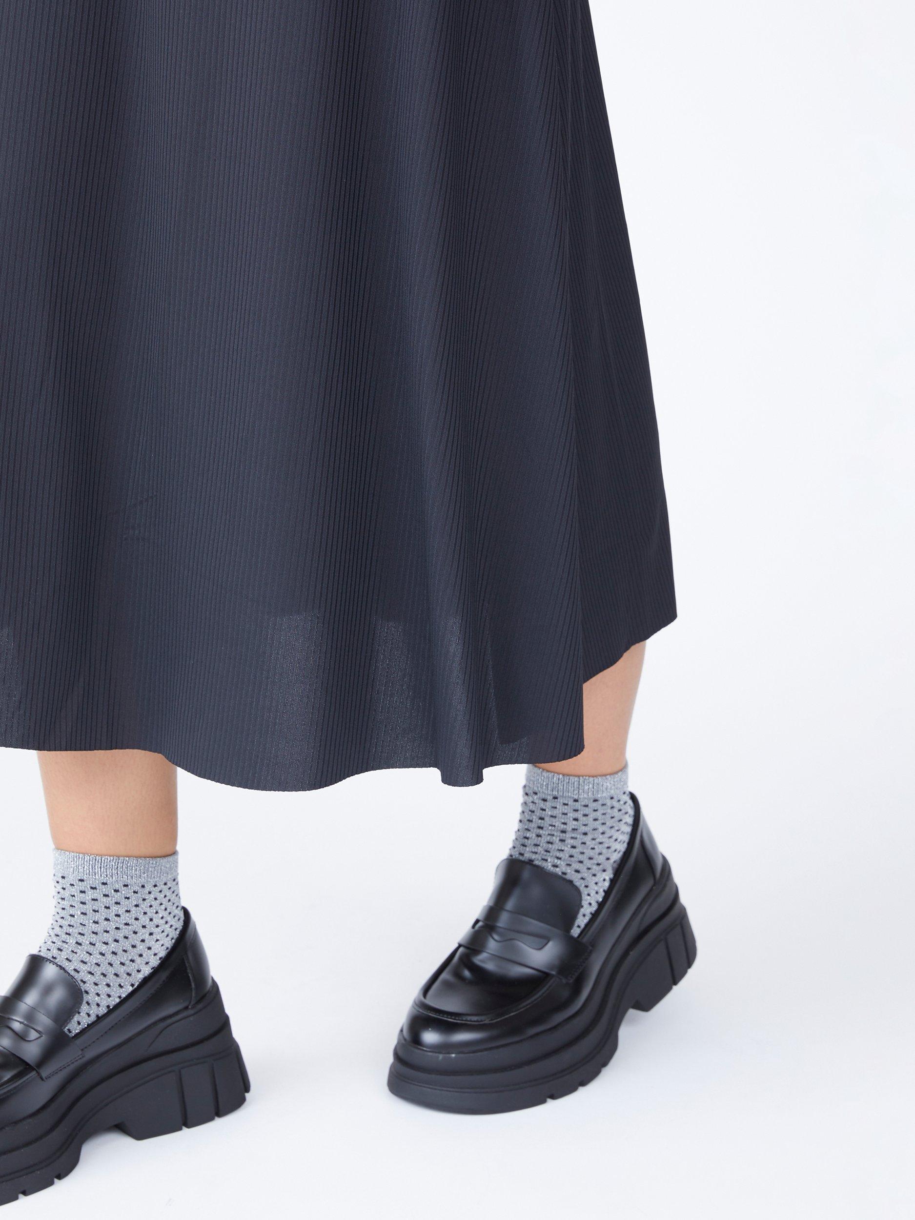 Product image 3 of 5, which shows Sisters Point Midi A-Line Skirt, Black, XS