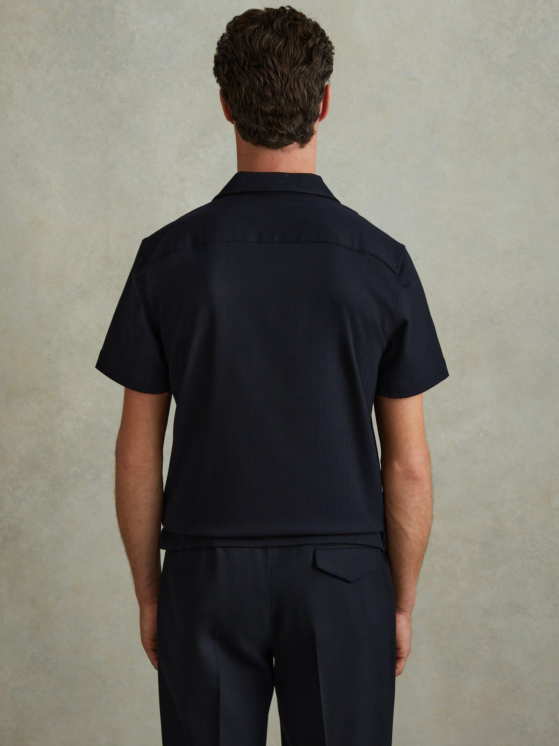 Product image 3 of 4, which shows Reiss Nitus Herringbone Short Sleeve Shirt, Navy, XS