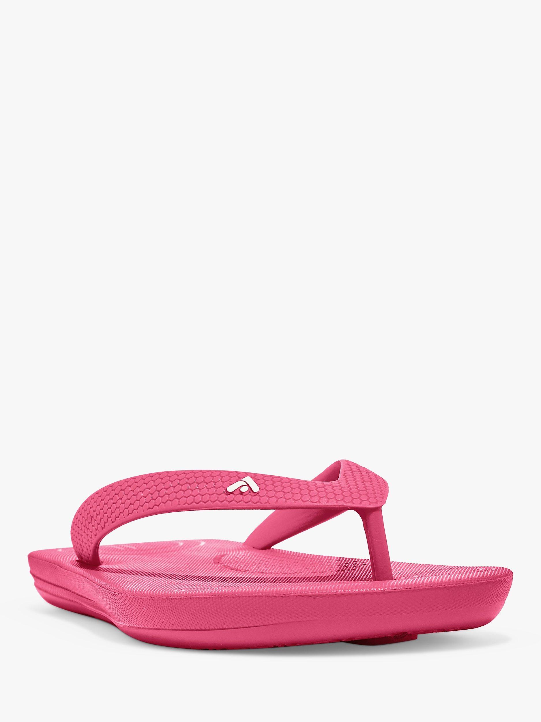 Product image 2 of 4, which shows FitFlop Kids' Iqushion Flip Flops, Pink Jam, 1 Jnr