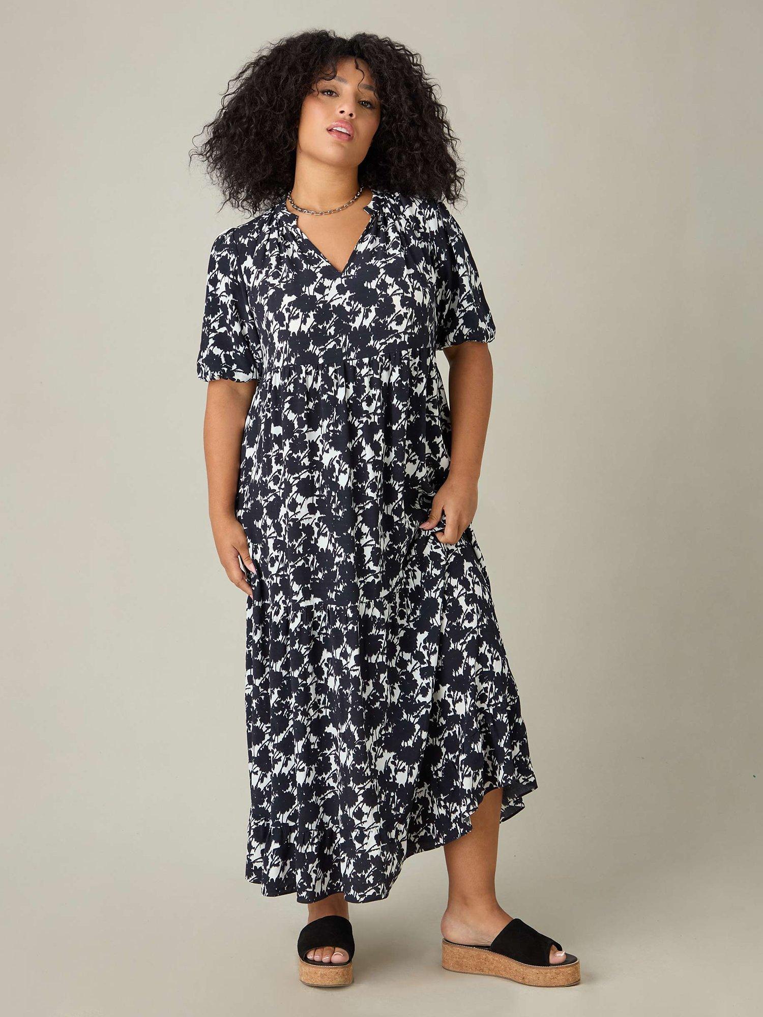 Live Unlimited Curve Monochrome Floral Dress Black