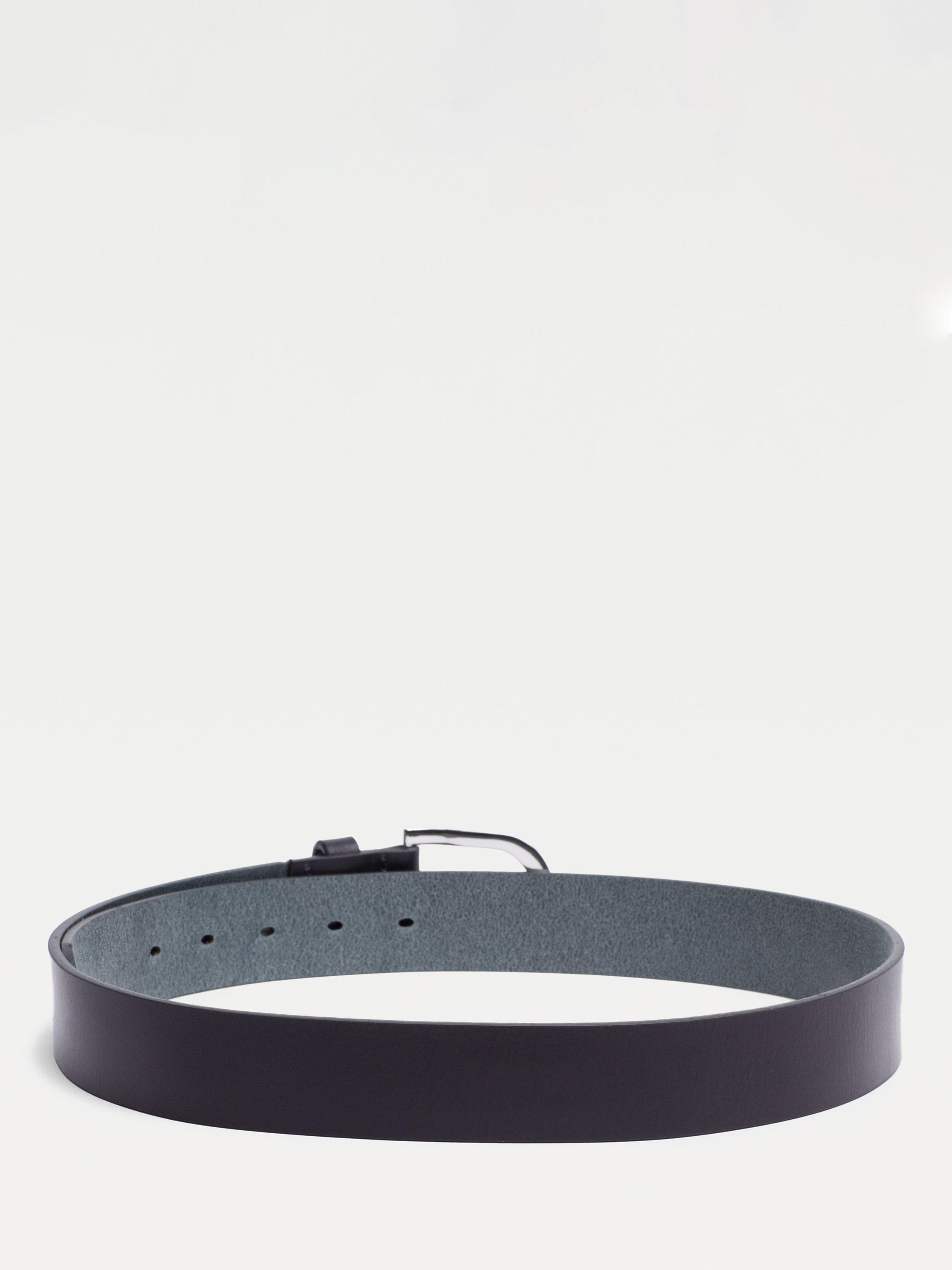 Product image 3 of 4, which shows Tommy Hilfiger New Danny Leather Belt, Night Sky, 32