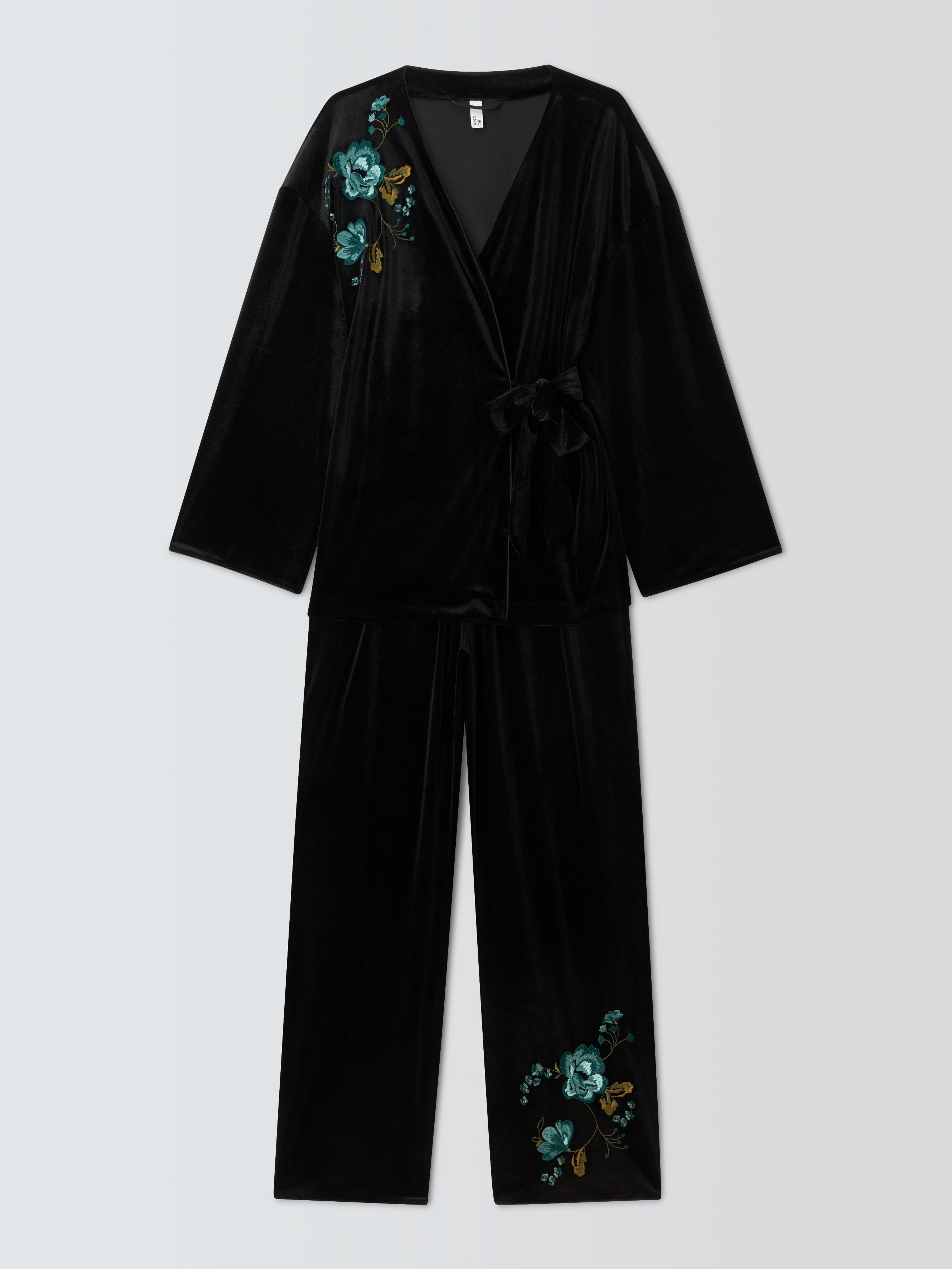 Velvet pajama set with robe hotsell