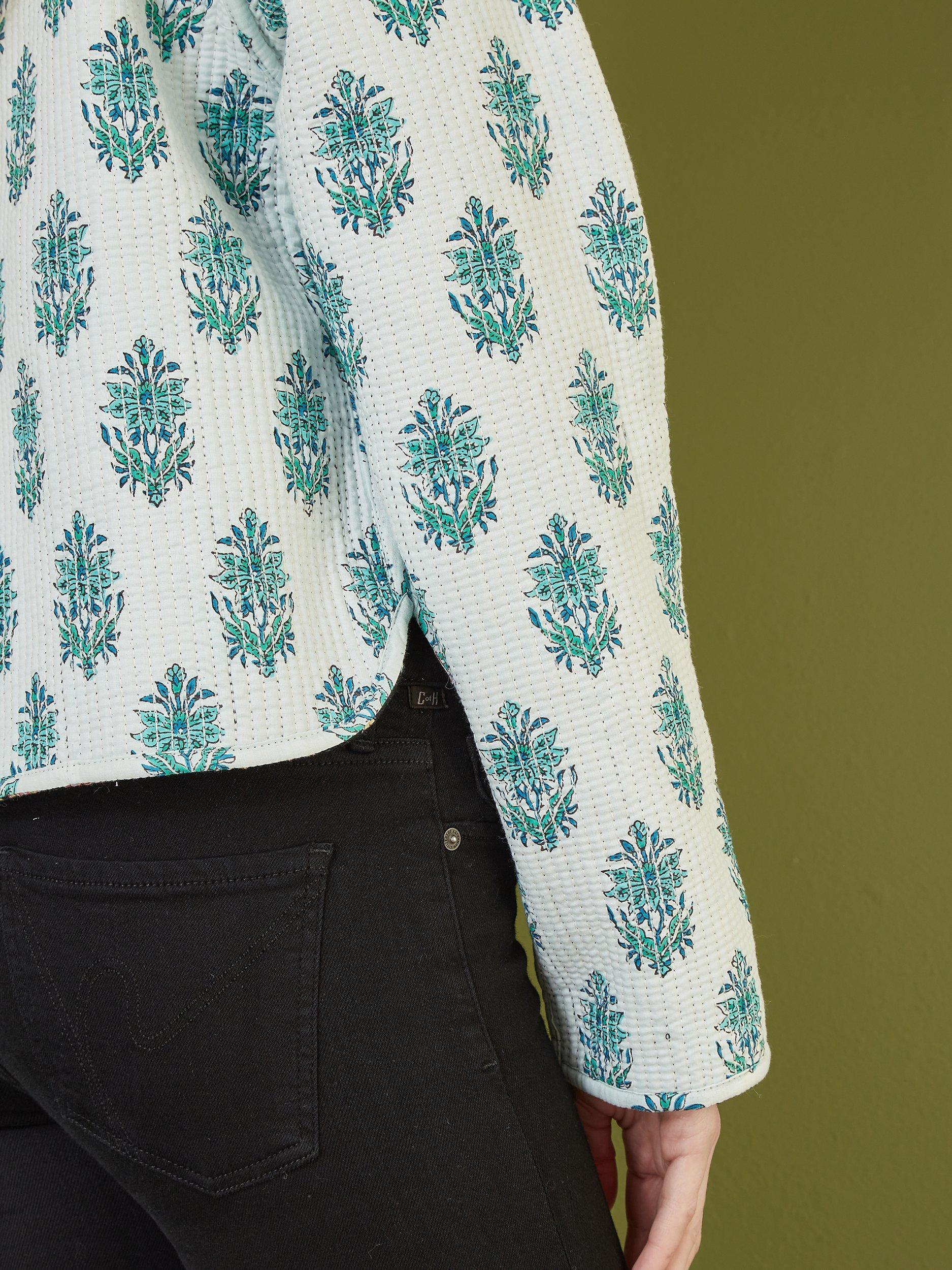 Product image 4 of 6, which shows Yumi Floral Print Reversible Cropped Quilted Jacket, Black/Multi, 8