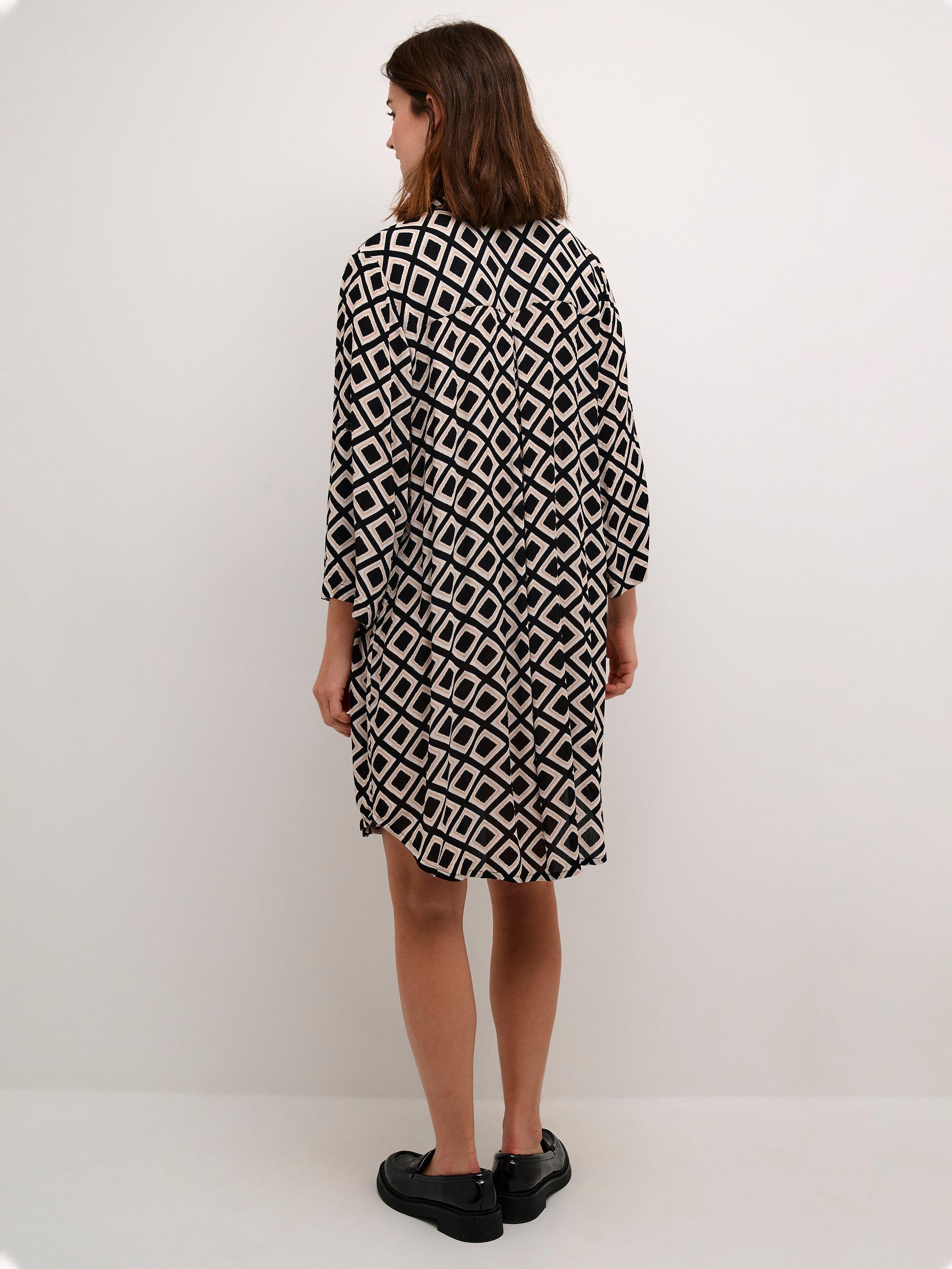 Product image 2 of 5, which shows KAFFE Jessi Amber Shirt, Black/Multi, 8
