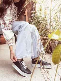 Moda in Pelle Abbiy Leather Platform Trainers - view 2, Black