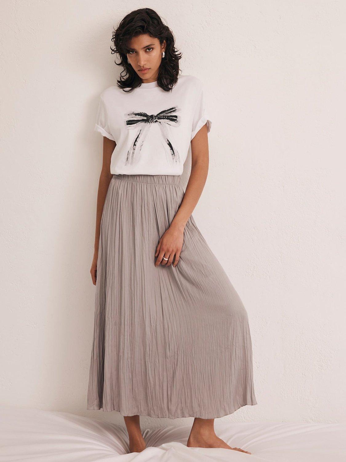 Product image 3 of 6, which shows Mint Velvet Bow Motif T-Shirt, White, L