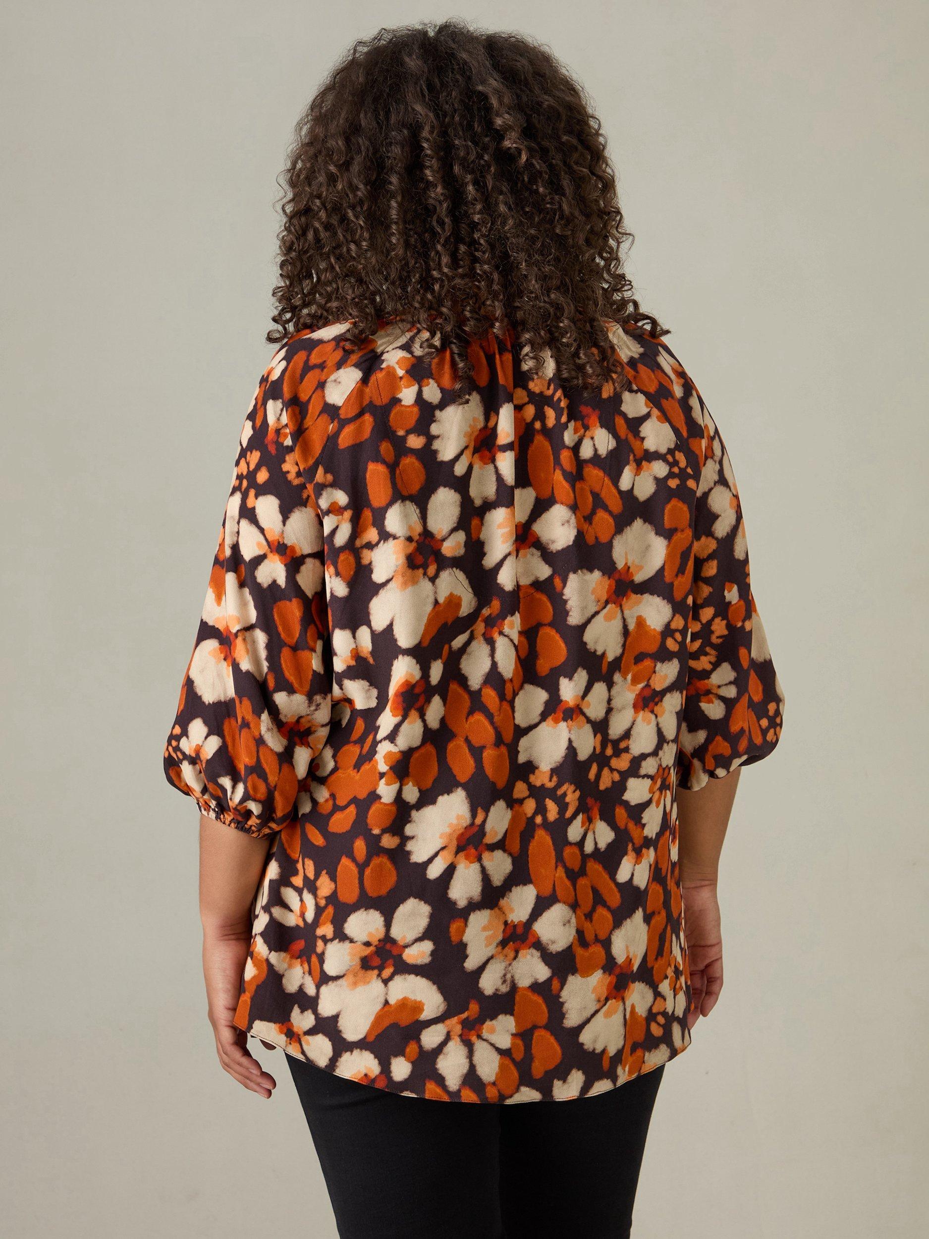 Product image 5 of 5, which shows Live Unlimited Curve Floral V-Neck Top, Multi, 24