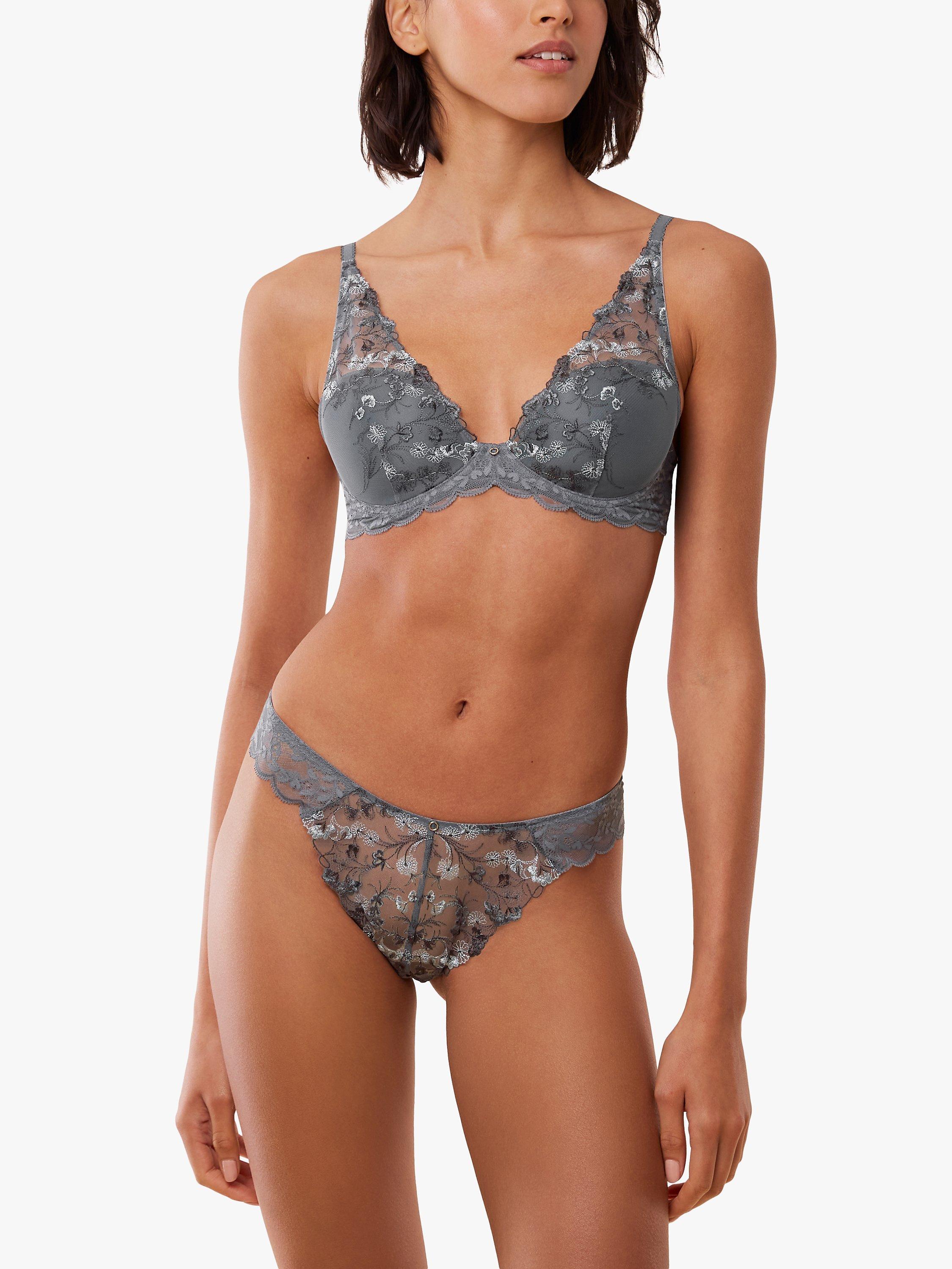 Product image 4 of 5, which shows Triumph Sensual Spotlight Underwired Bra, Pigeon Grey, 32B