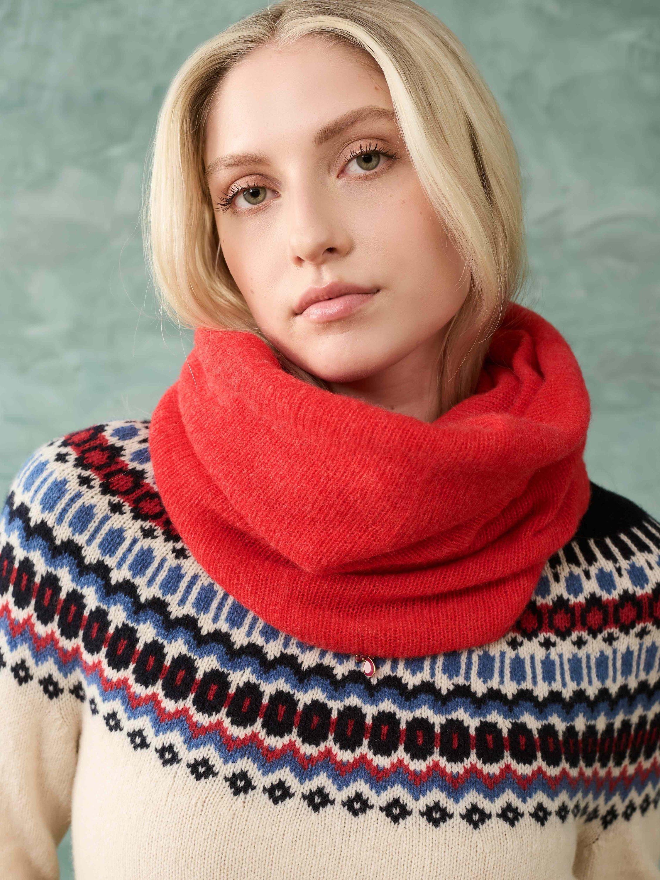 Brora Gauzy Cashmere Snood, Rosehip