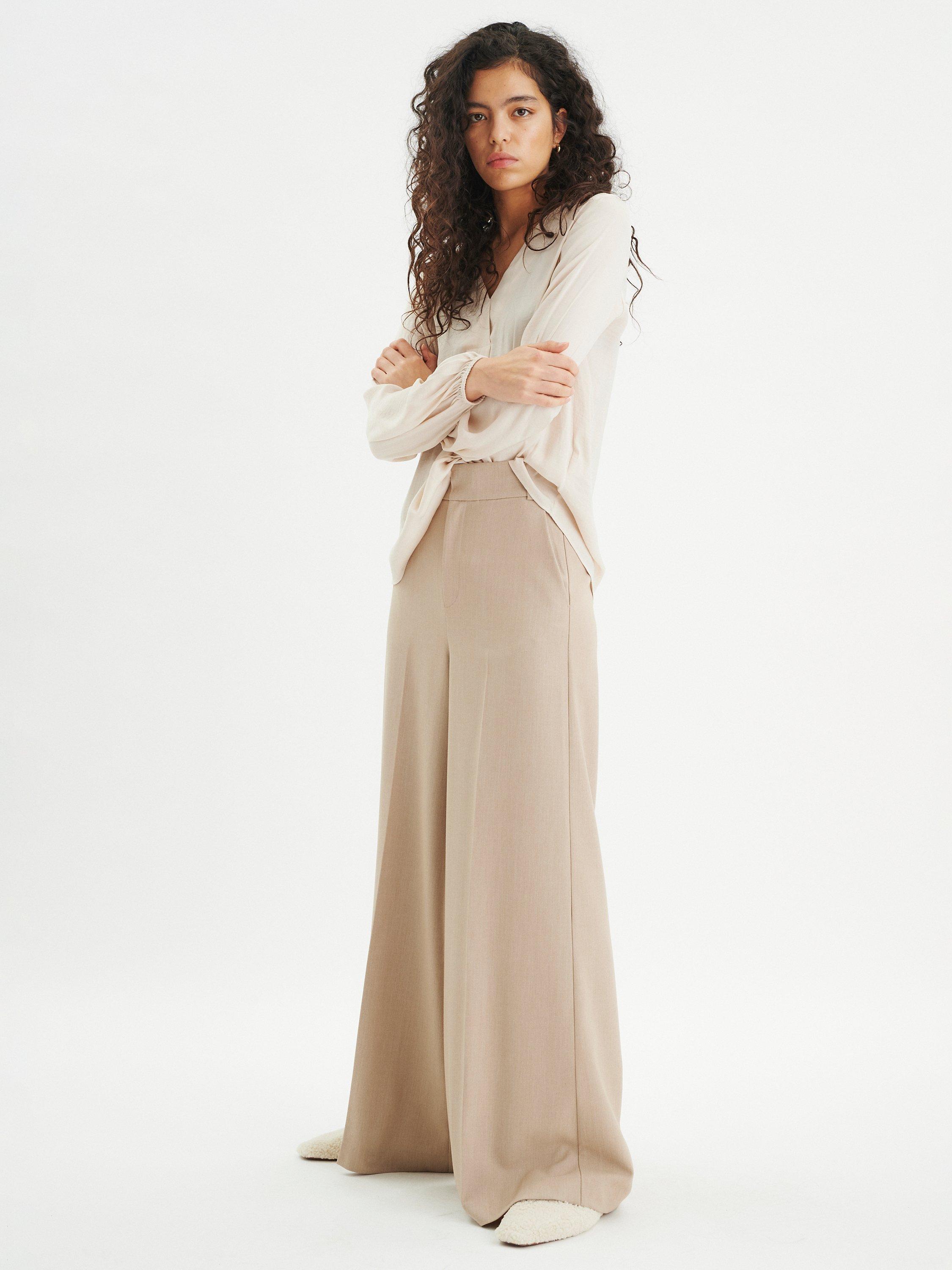 Product image 4 of 6, which shows InWear Rinda V-Neck Top, Off White, 8