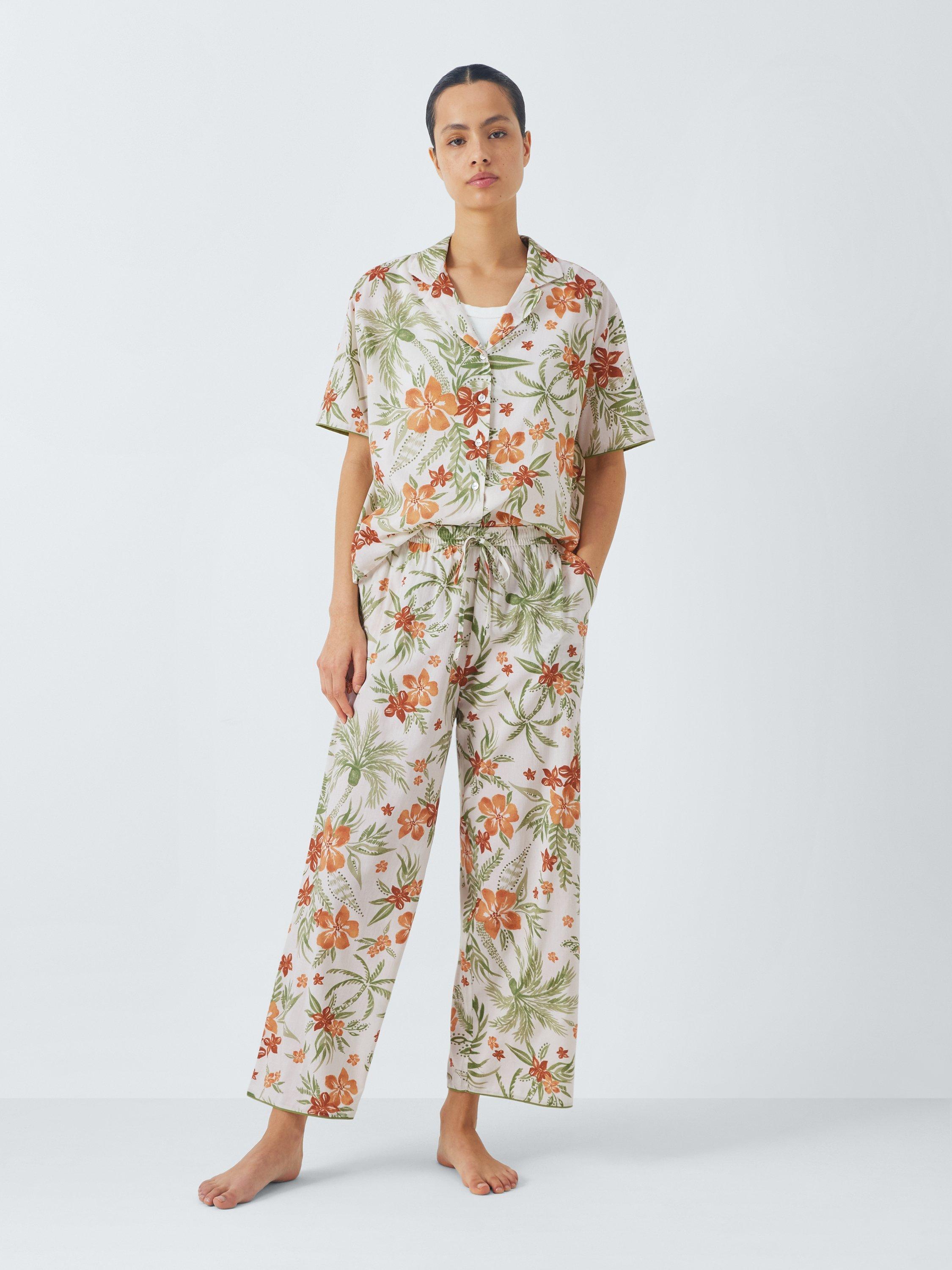 Product image 3 of 6, which shows AND/OR Cinque Short Sleeve Cropped Pyjama Set, Off White/Multi, 8