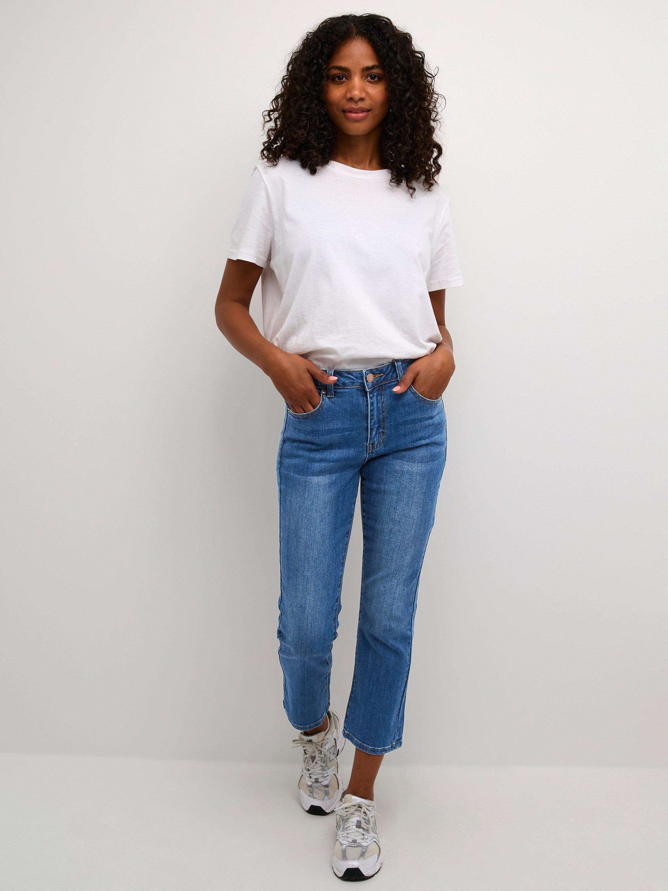 Product image 3 of 5, which shows KAFFE Sinem Cropped Jeans, Mid Blue, 12