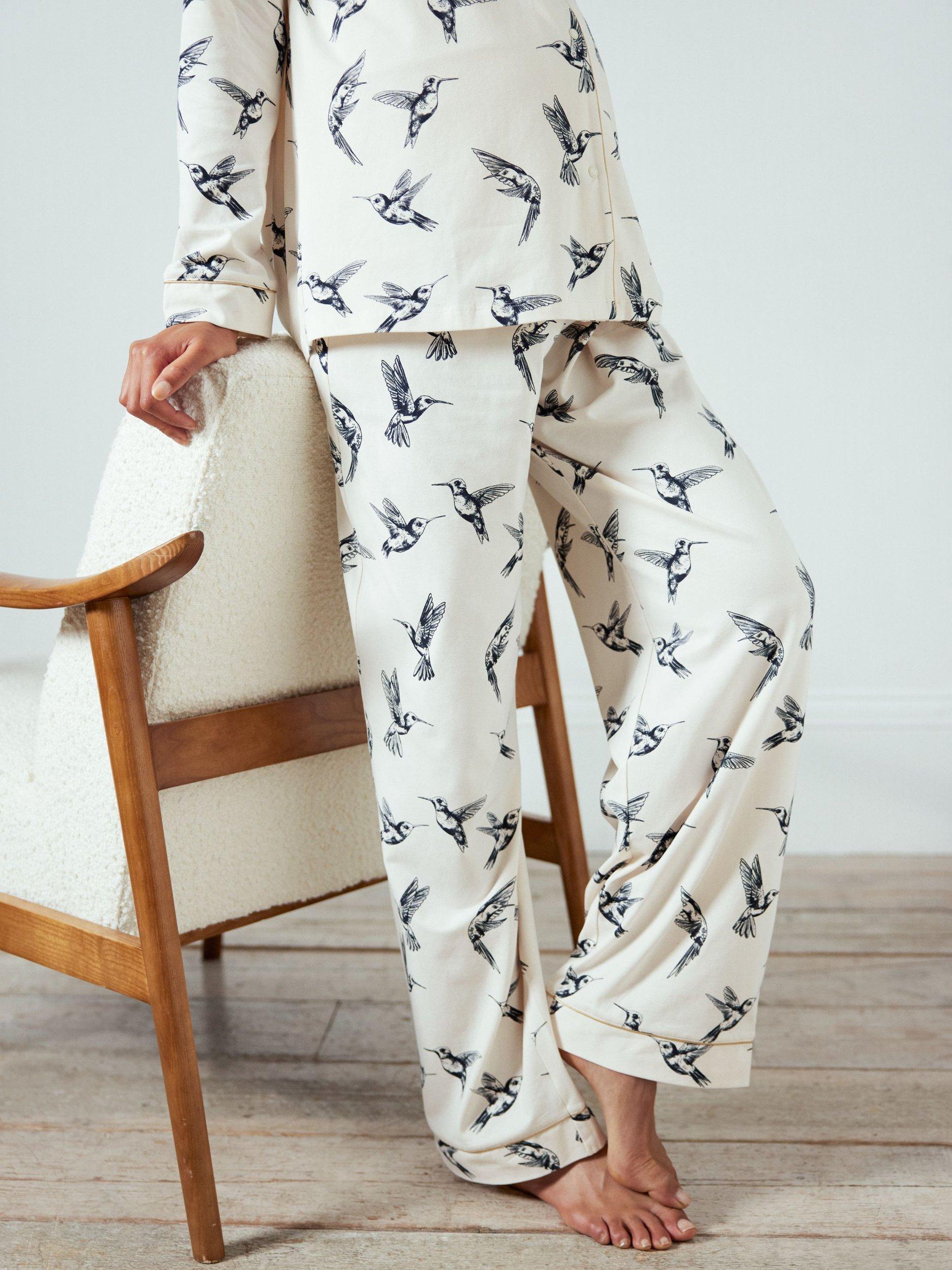 Product image 4 of 5, which shows Chelsea Peers Hummingbirds Organic Cotton Blend Maternity Pyjama Set, Off White, 6