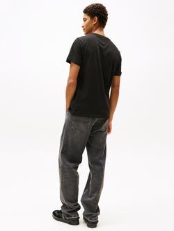 Tommy Jeans Tommy Badge Slim T-Shirt - view 2, Black