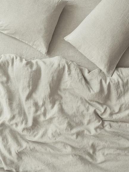 Piglet in Bed Plain Linen Bedding, Oatmeal