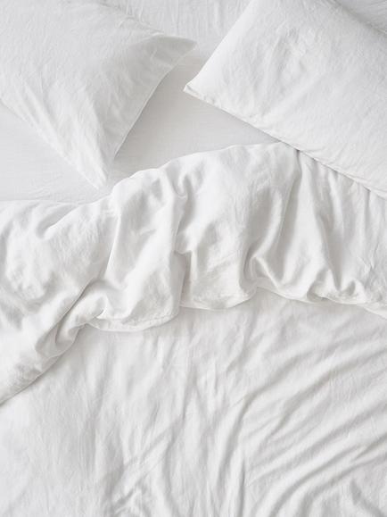 Piglet in Bed Linen Blend Bedding, White