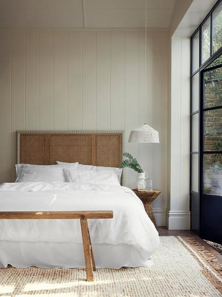 Piglet in Bed Plain Linen Bedding - view 2, White