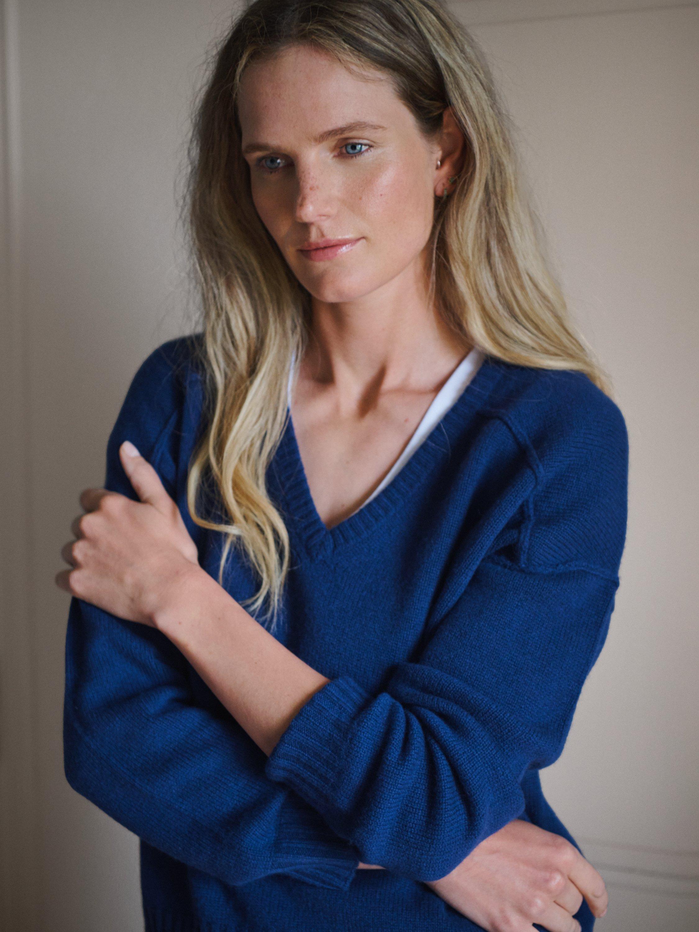 Product image 3 of 7, which shows NRBY Sydney Cashmere V-Neck Jumper, Navy, S