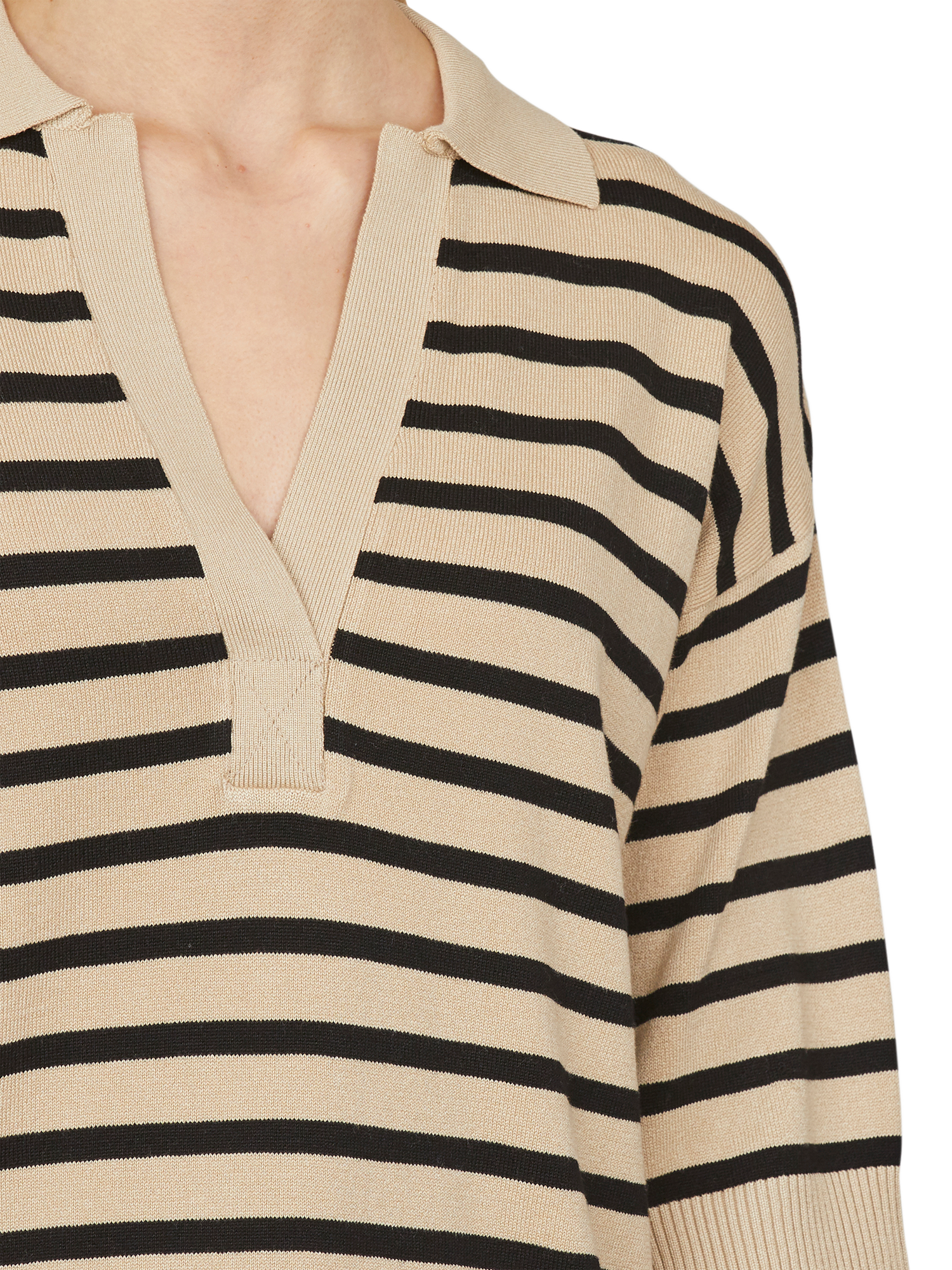 Product image 3 of 5, which shows Sisters Point Hilva Fine V-Neck Knitted Polo Top, Beige/Black, XS