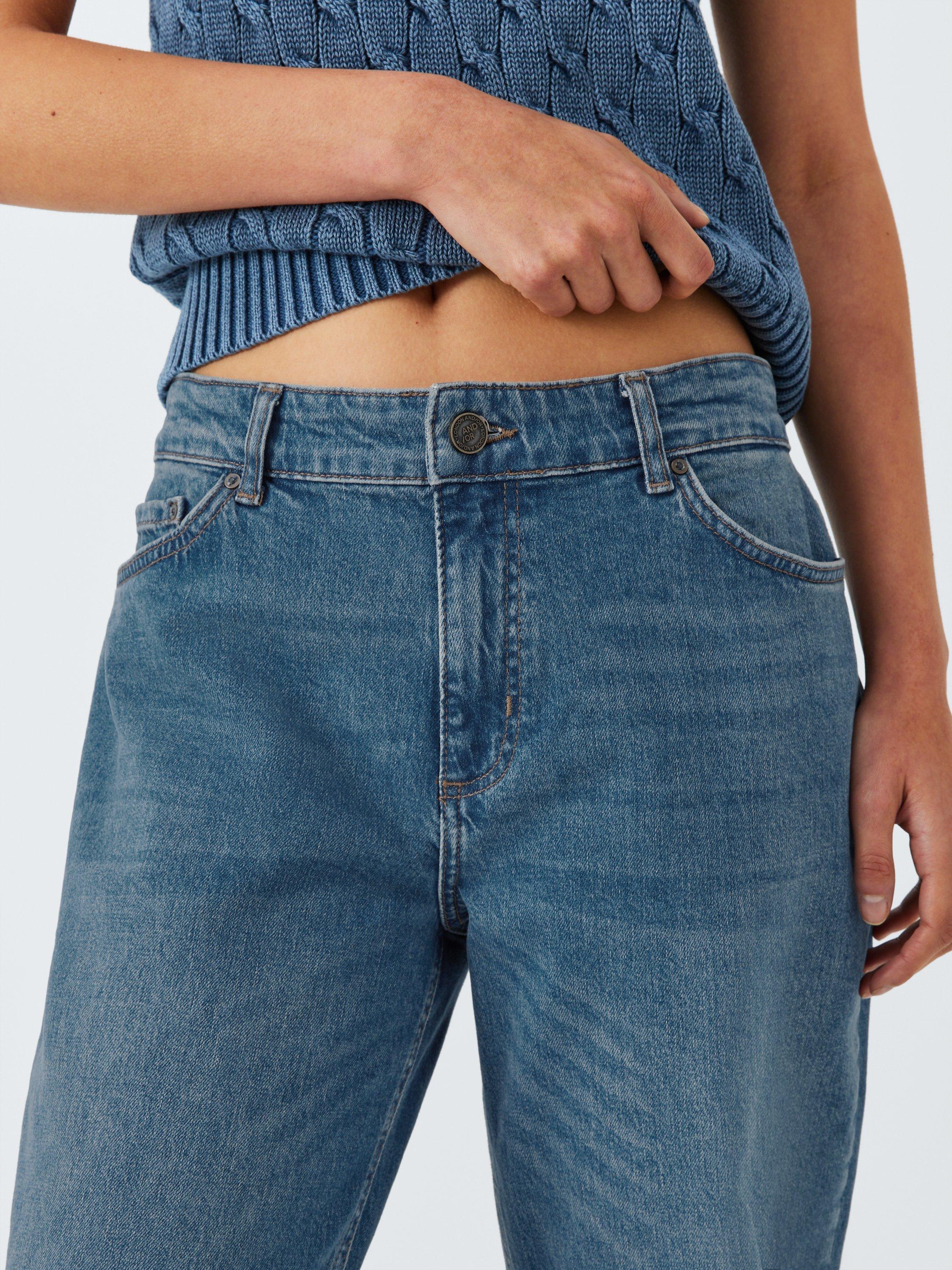 Product image 4 of 7, which shows AND/OR Venice Beach Tapered Jeans, Mar Vista, W24/L28