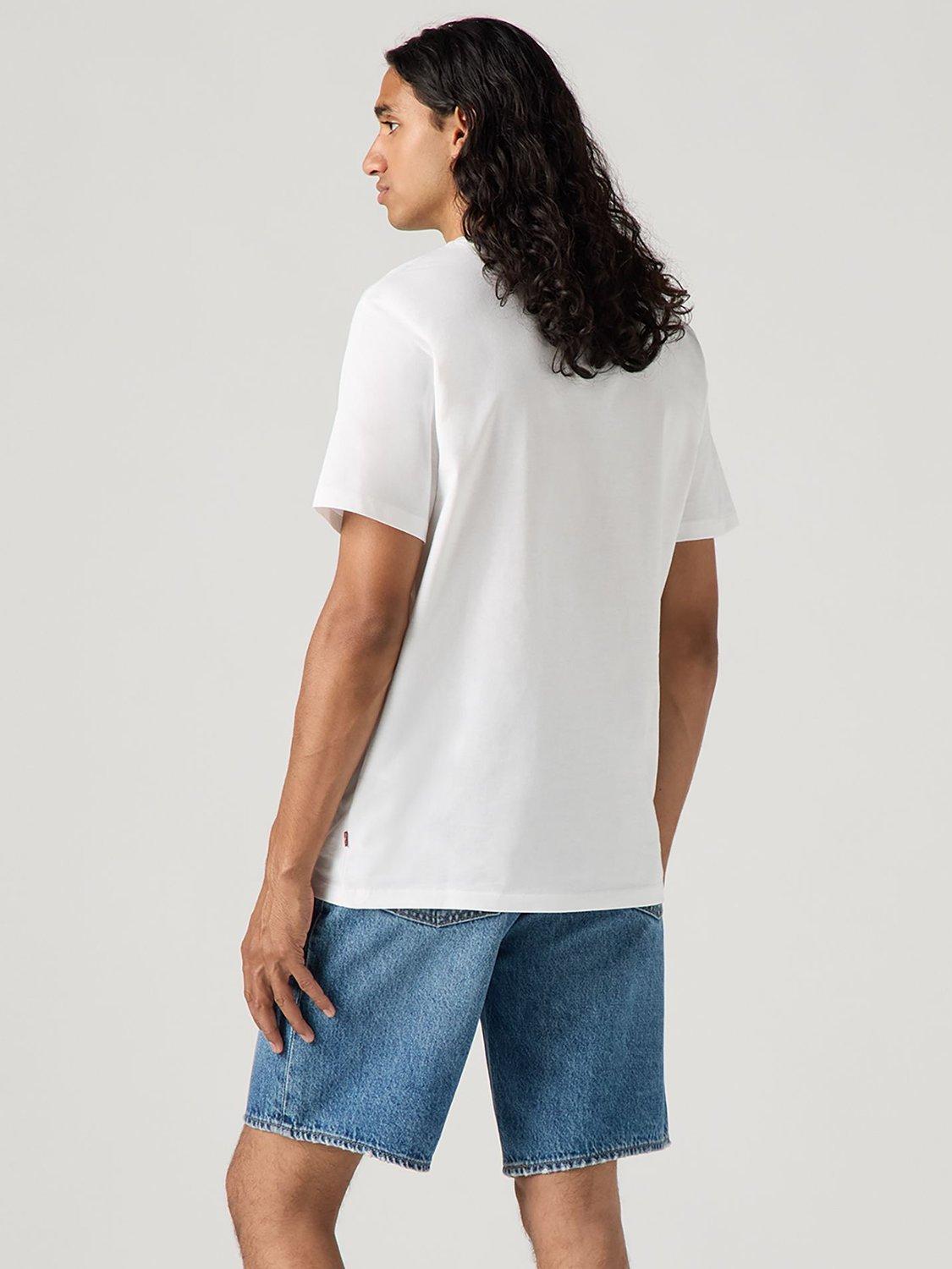 Product image 2 of 2, which shows Levi's Cotton Regular Fit Heritage Graphic T-Shirt, Graphic, M