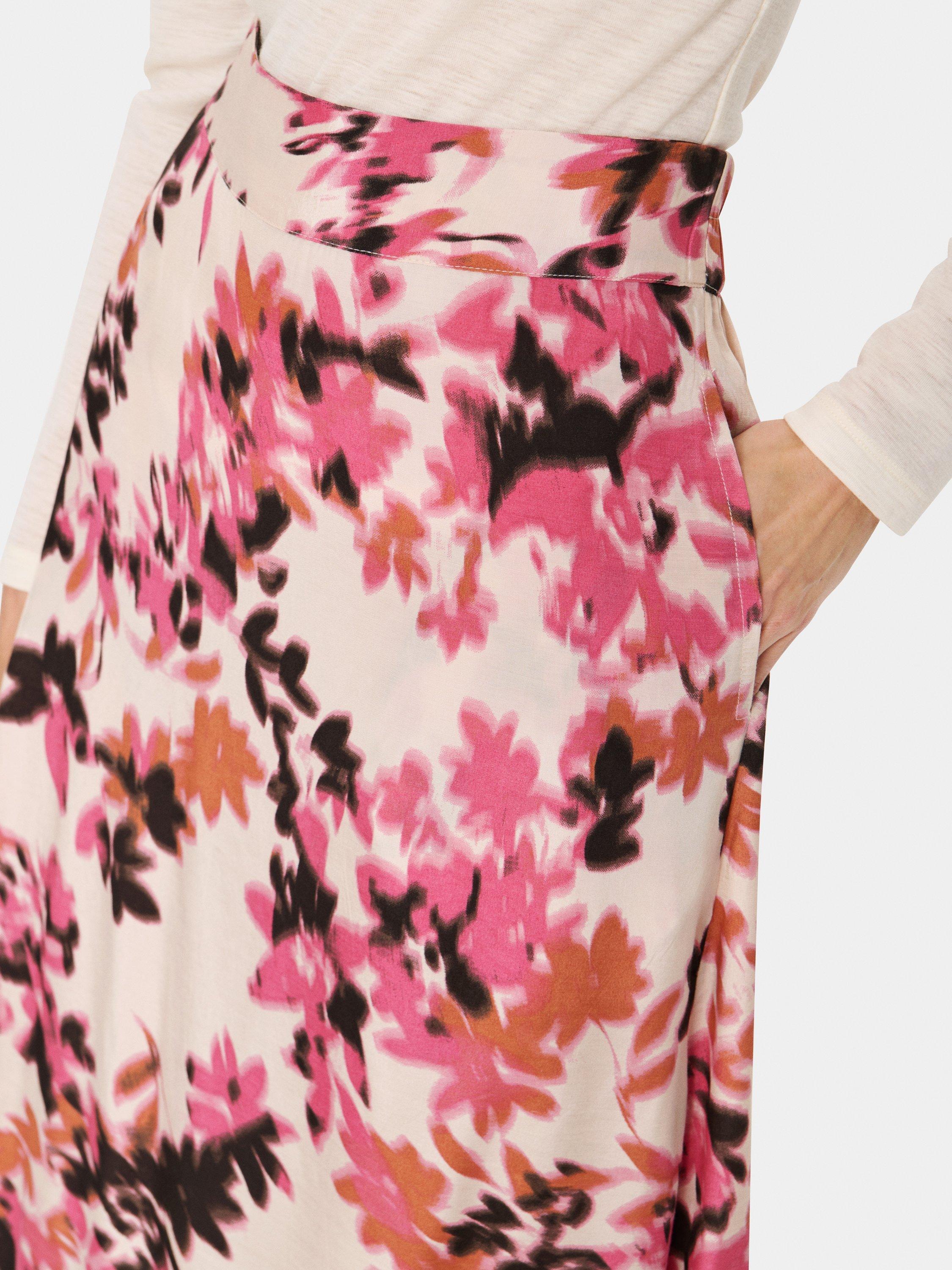 Product image 4 of 6, which shows Saint Tropez Gracy Floral Skirt, Multi, XS