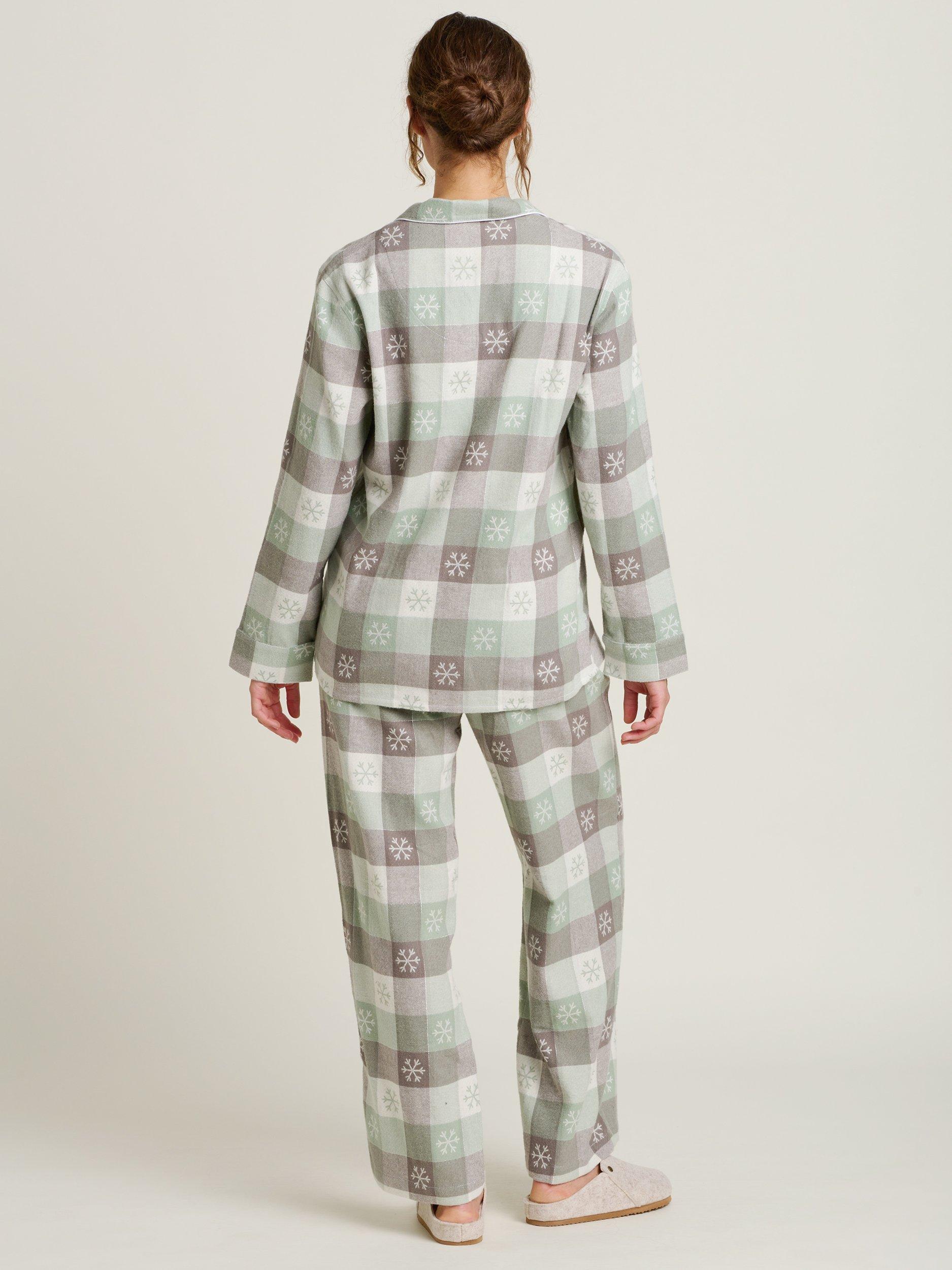 Product image 2 of 6, which shows Brakeburn Snow Flurry Pyjamas, Multi, 8