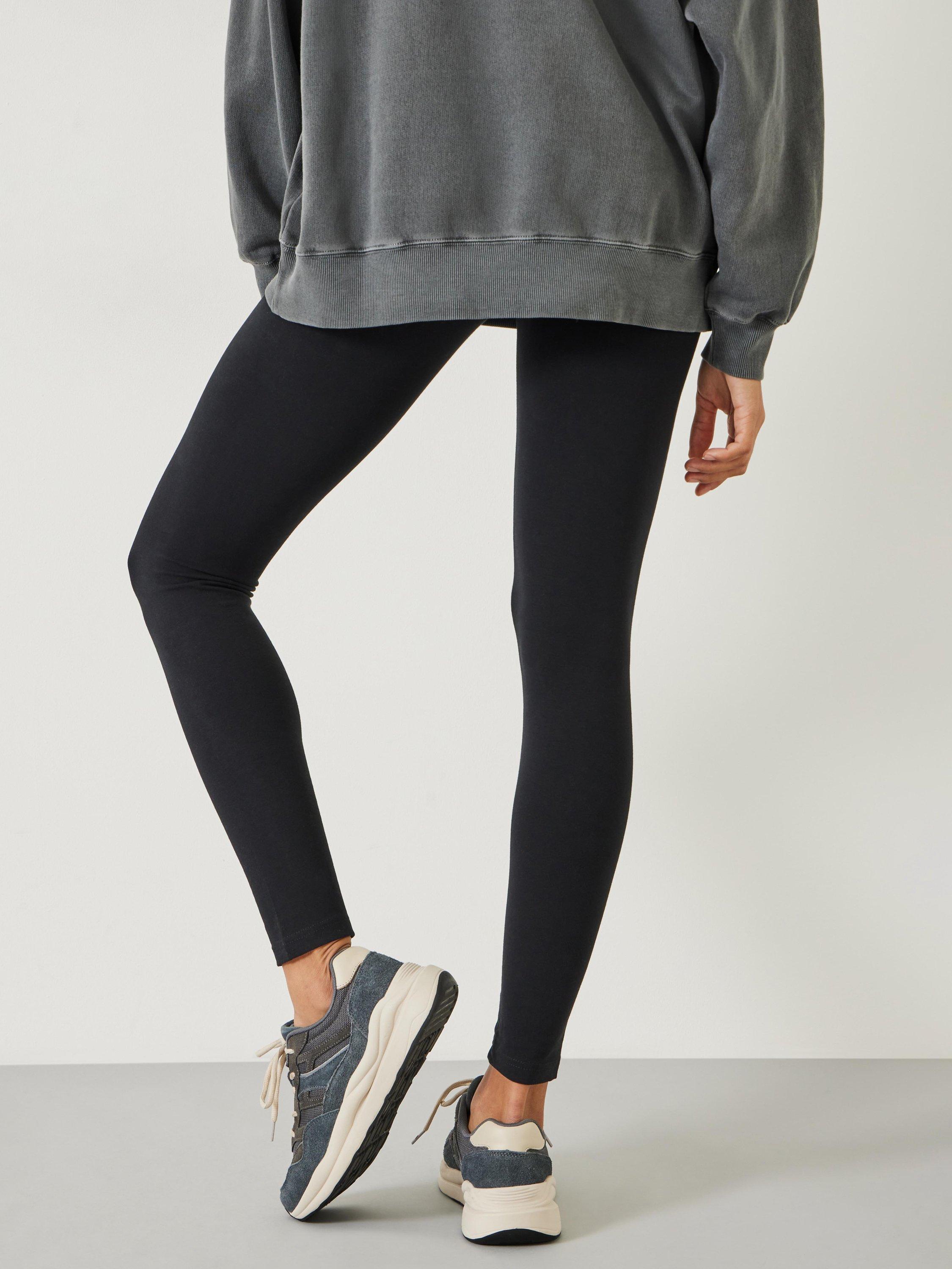 Product image 3 of 5, which shows HUSH Essential Leggings, Onyx, 4