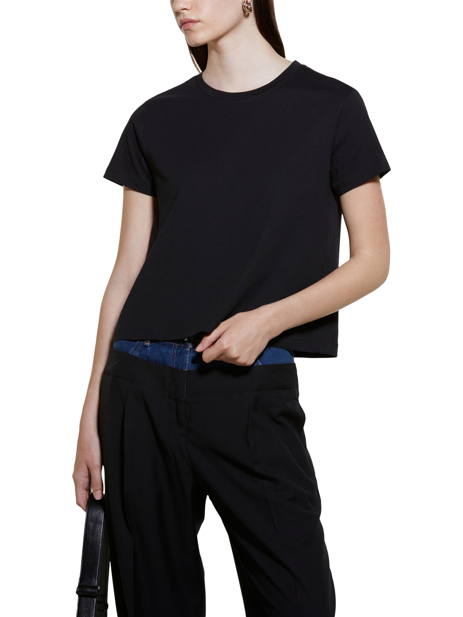 Product image 1 of 5, which shows SISLEY Boxy Fit Pure Organic Cotton T-Shirt, Black, L