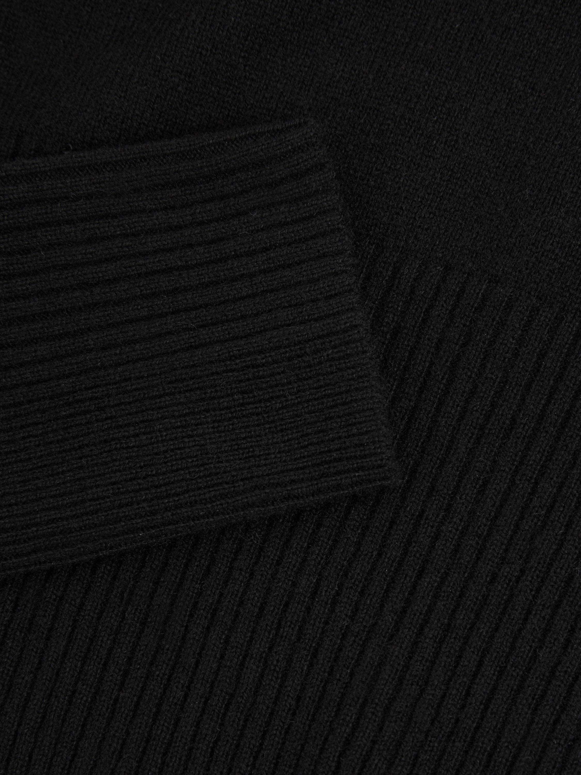 Product image 4 of 5, which shows Reiss Annie Wool Cashmere Blend Crew Neck Jumper, Black, L