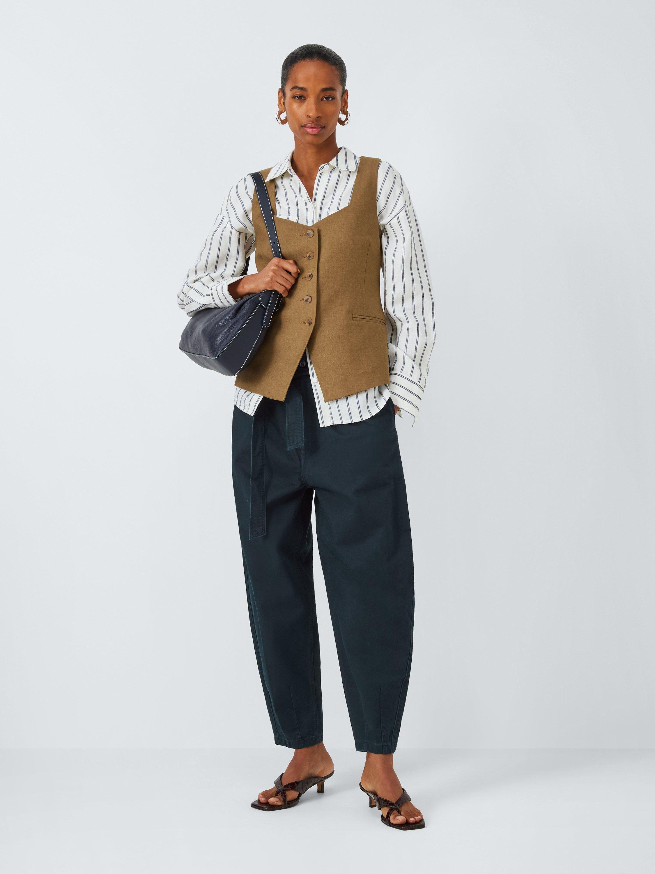 Product image 2 of 6, which shows Polo Ralph Lauren Belted Twill Crop Trousers, Navy, 16