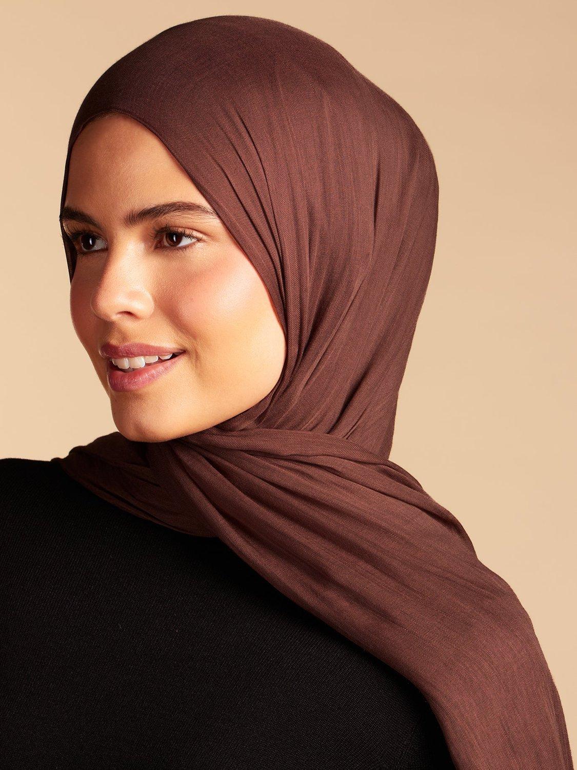 Aab Modal Hijab, Cocoa