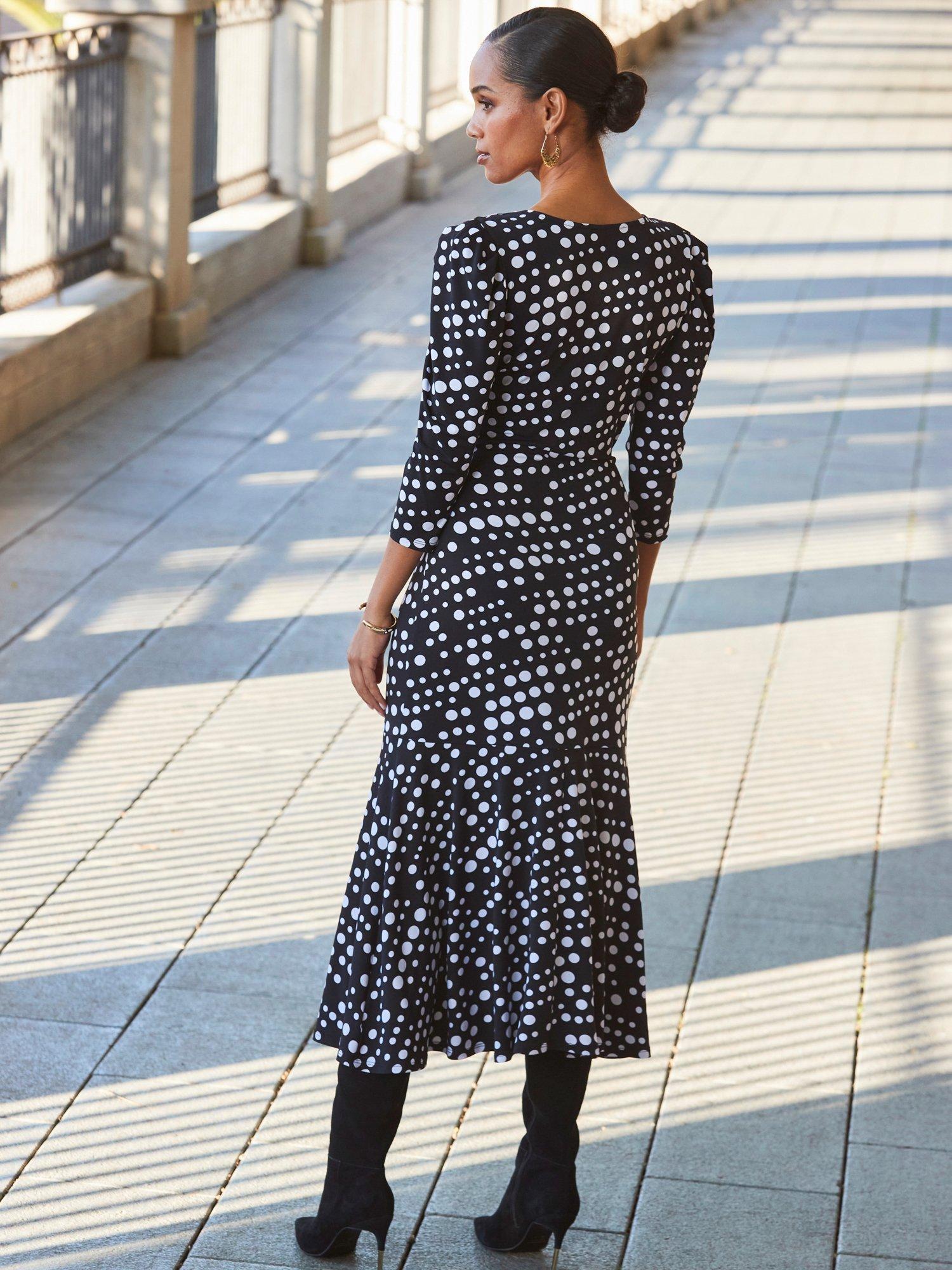 Product image 4 of 6, which shows Sosandar Twist Front Ruched Dress, Black/White, 6