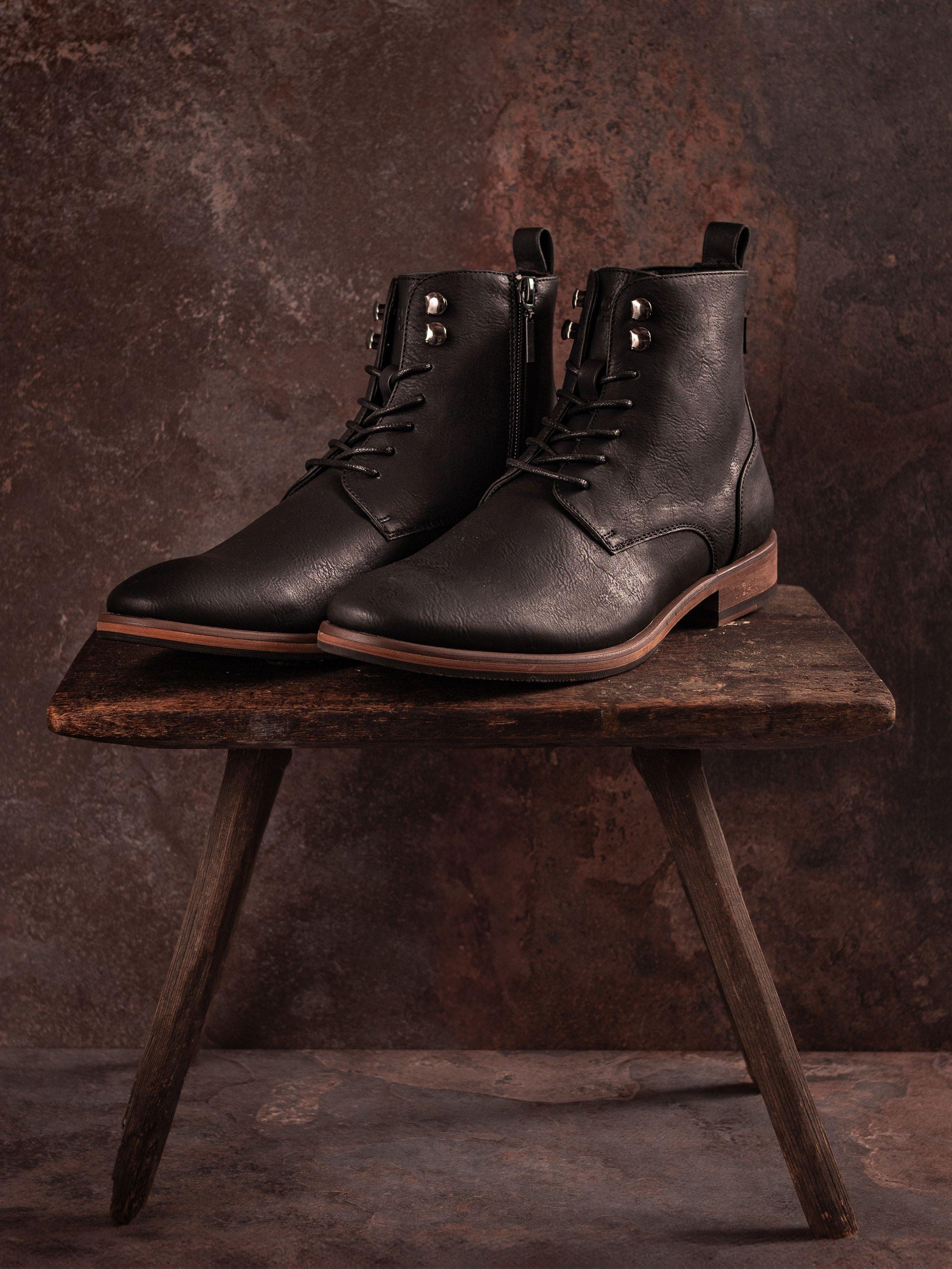 Product image 4 of 5, which shows V.GAN Vegan Rye 2 Chukka Boots, Black, 7