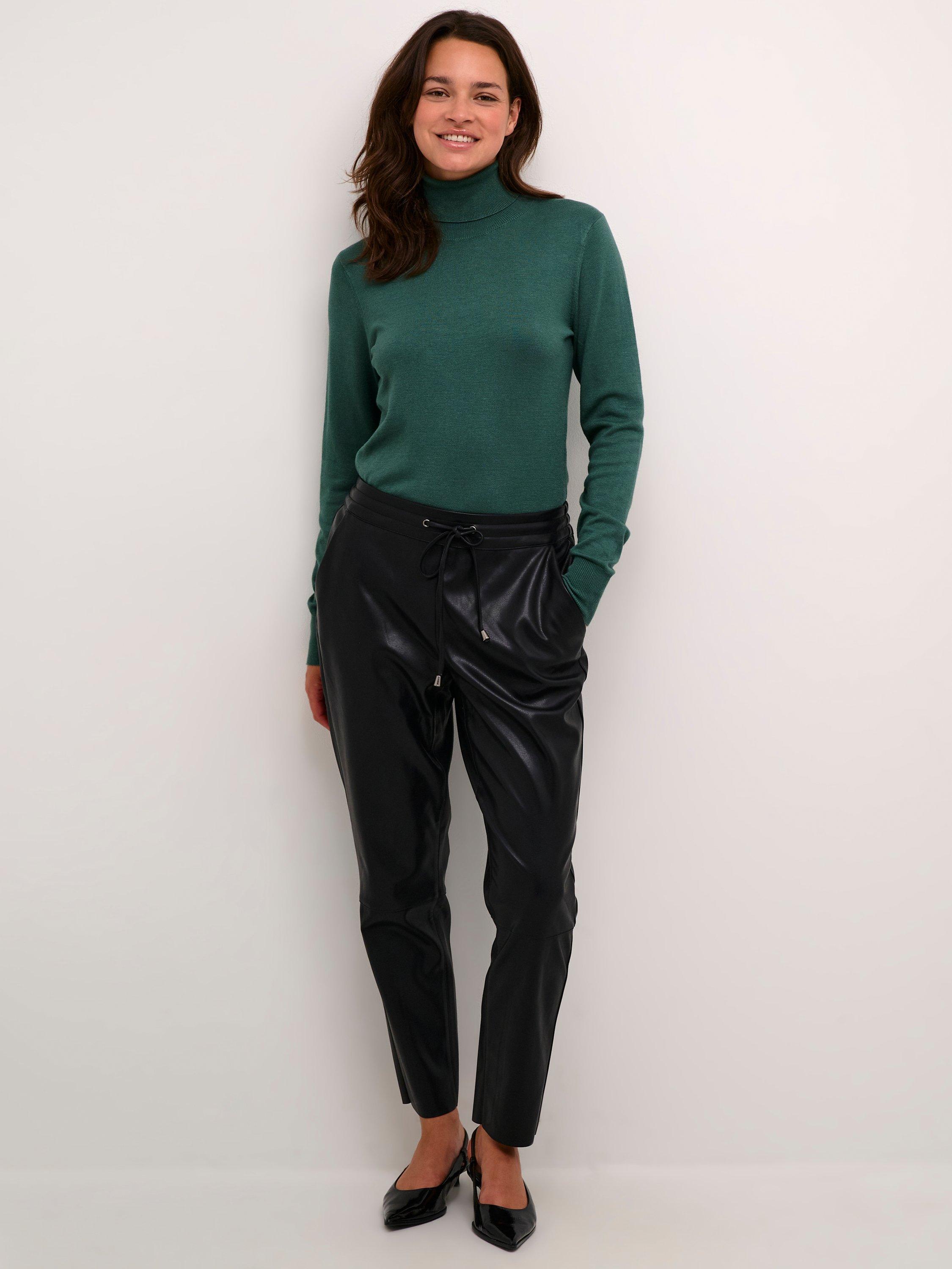 Product image 3 of 6, which shows KAFFE Villa Faux Leather Cropped Trousers, Black, 8