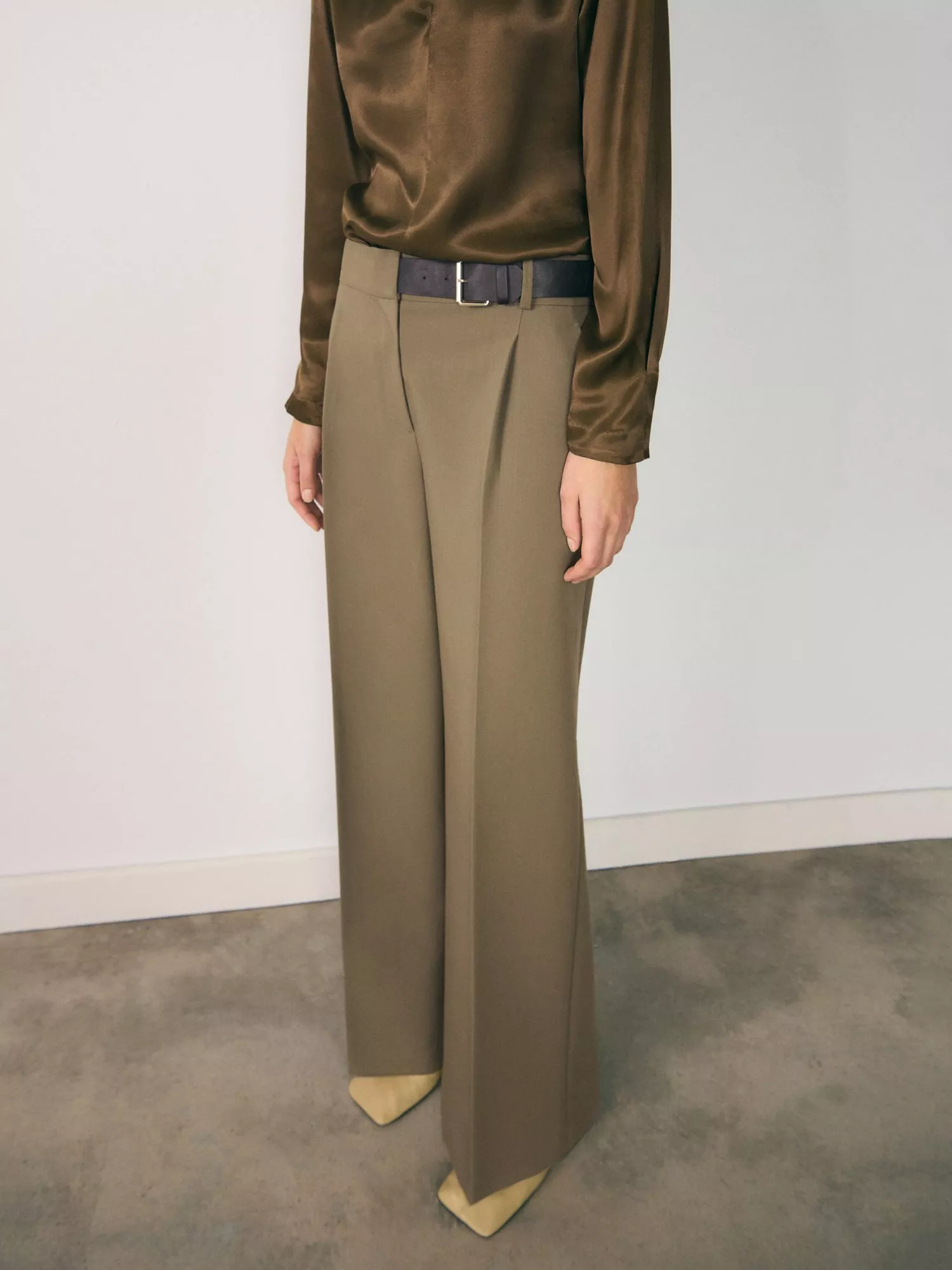 【PORTERNA】Noi ves belted trousers 009242498