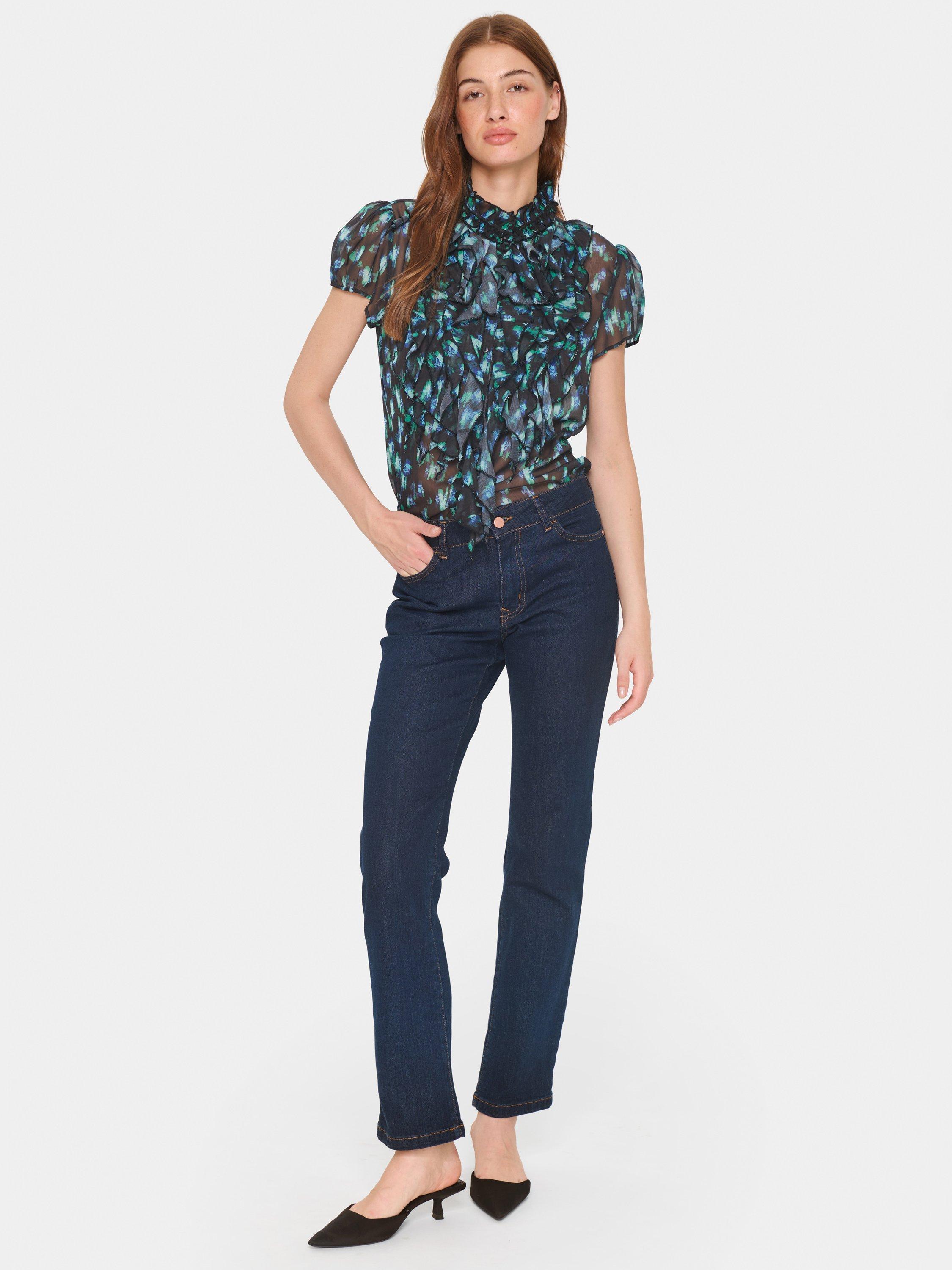 Product image 3 of 6, which shows Saint Tropez Lilja Floral Ruffle Top, Blurry Mini Blooms, M