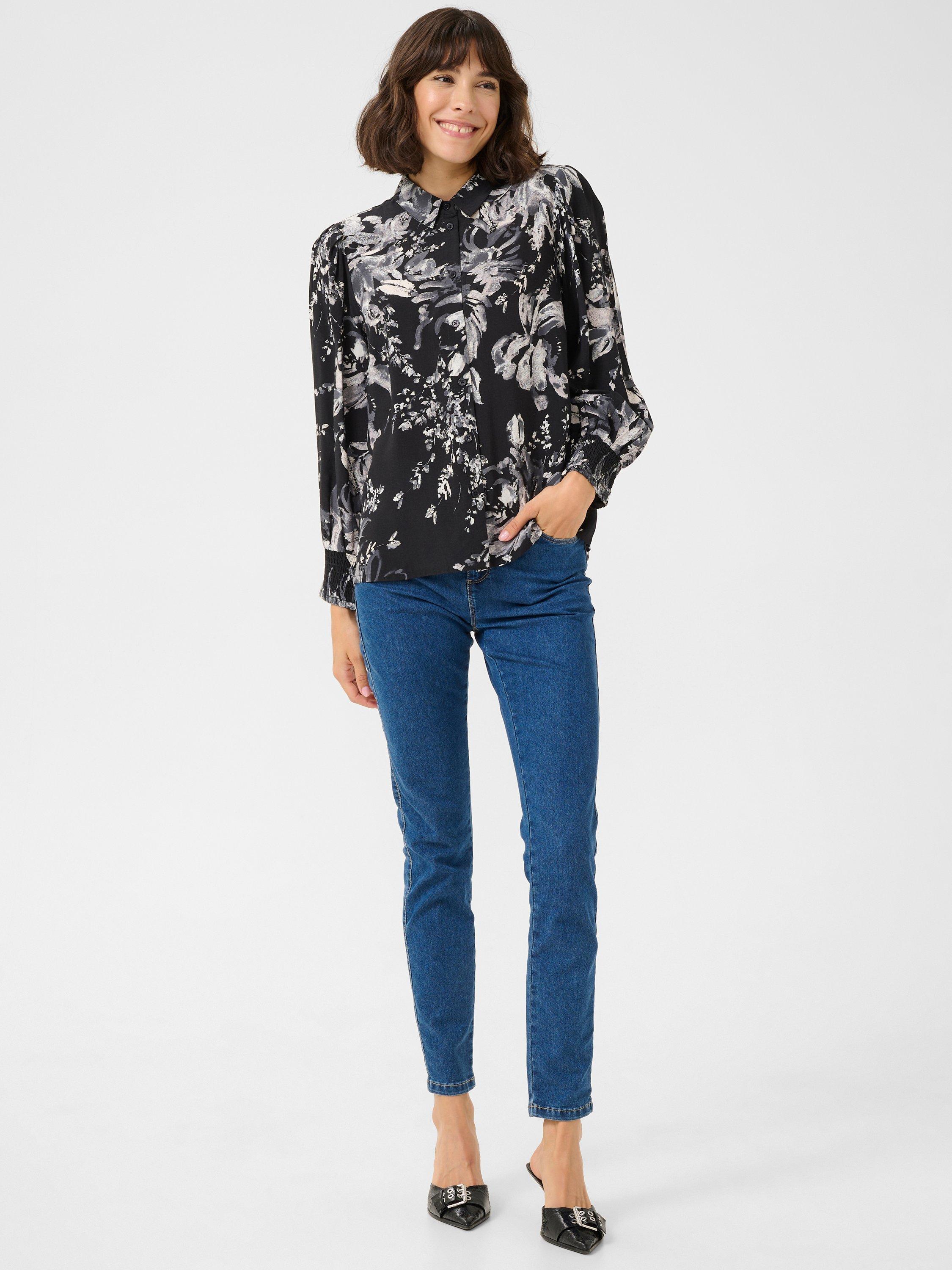 Product image 3 of 5, which shows KAFFE Kaisa Floral Shirt, Black/White, 12