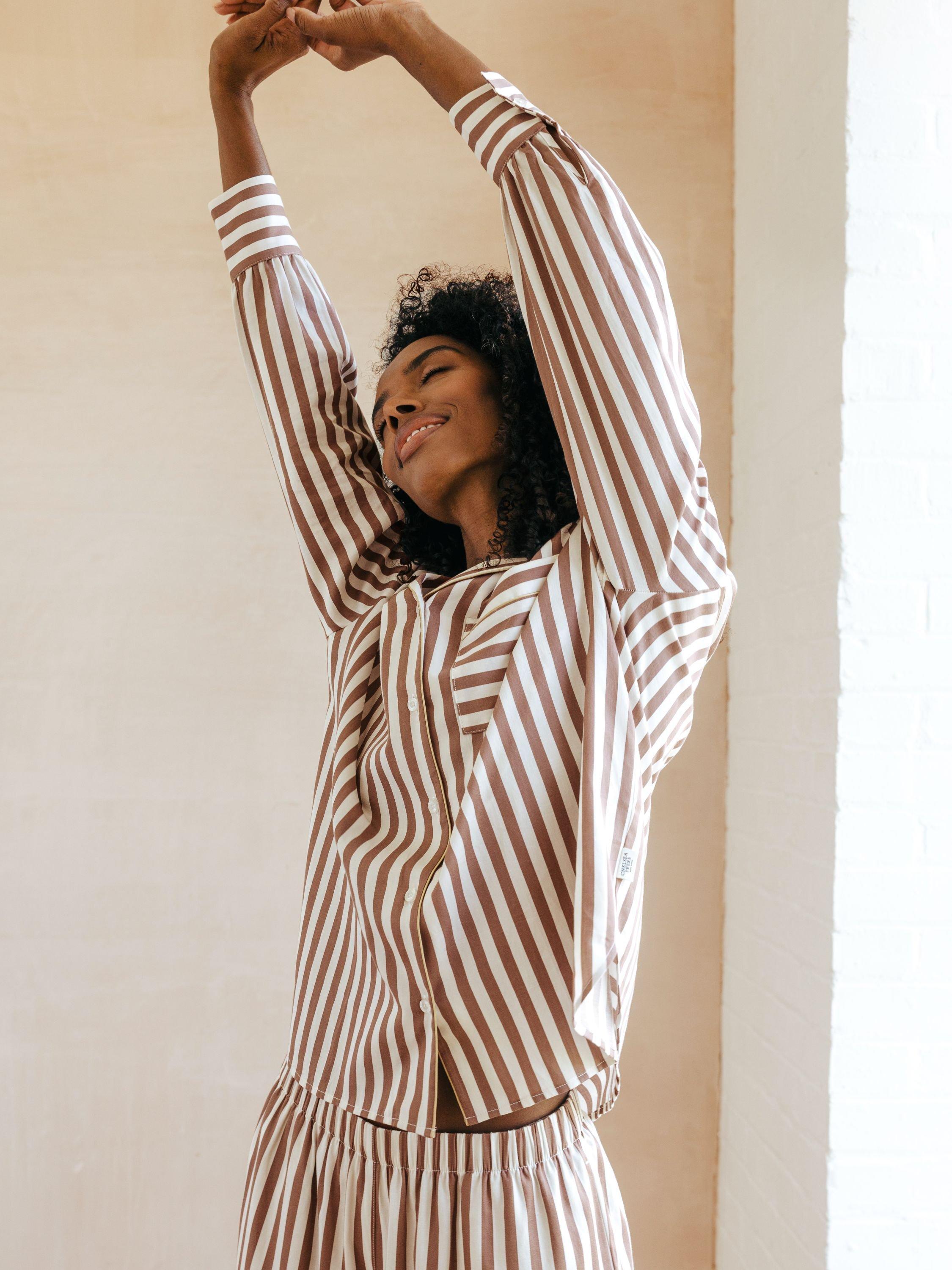 Product image 3 of 4, which shows Chelsea Peers Stripe Organic Cotton Pyjama Set, White/Brown, 6