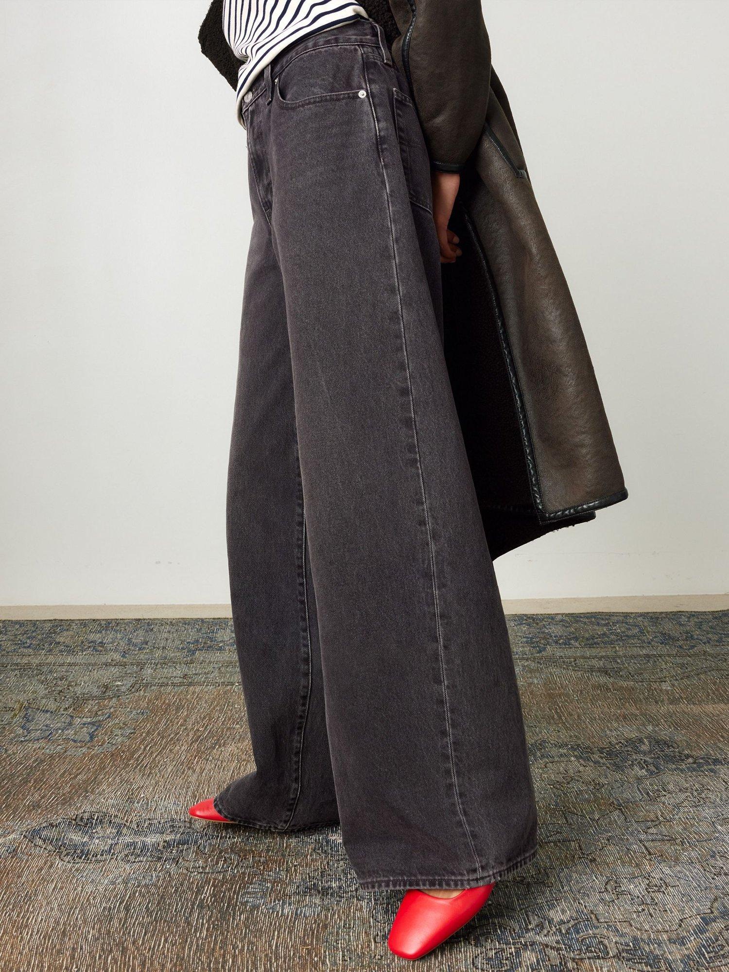 Product image 4 of 6, which shows Levi's XL Straight Jeans, Influential Lady, Influential Lady, 24