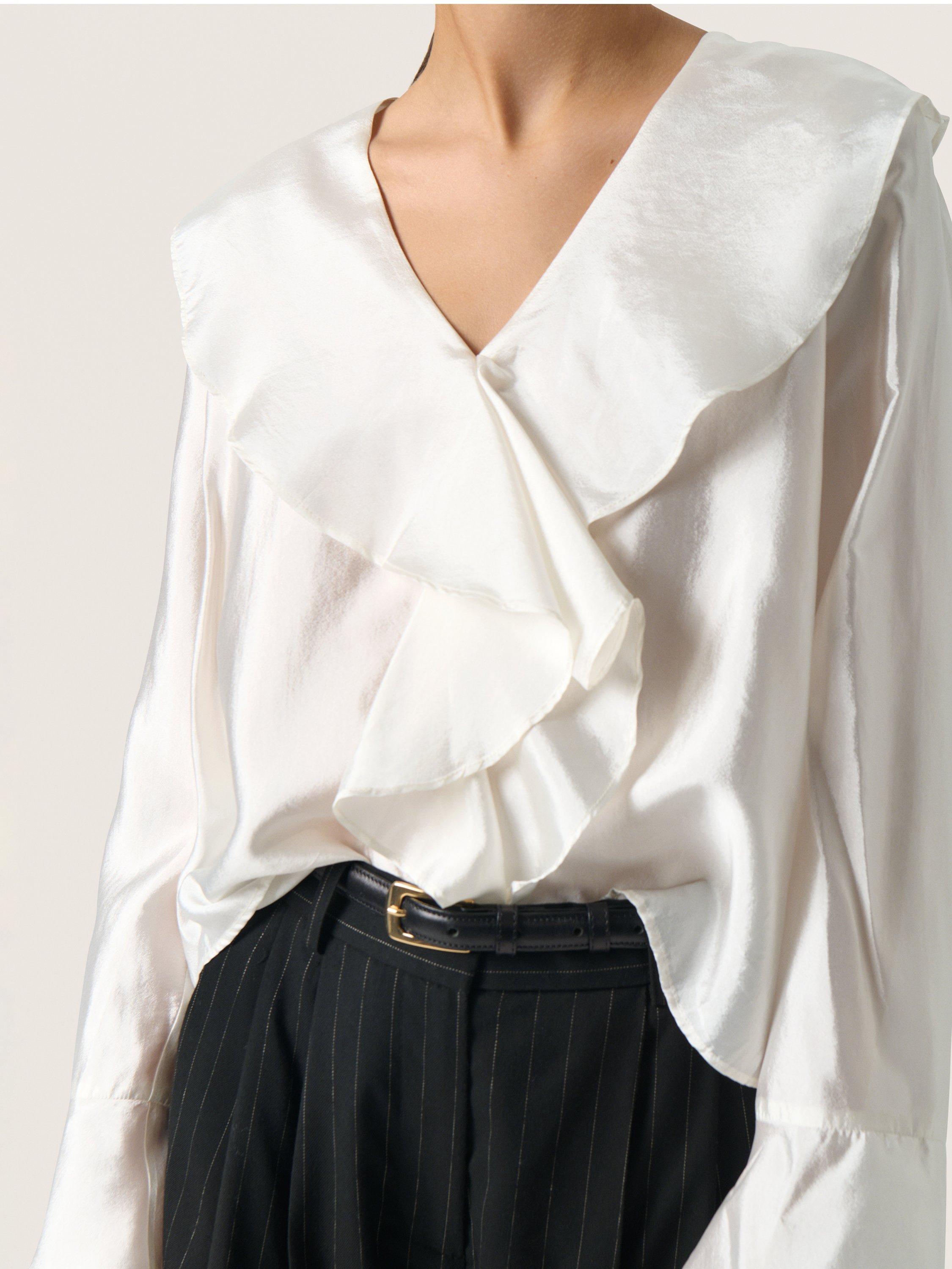 Product image 4 of 6, which shows Soaked In Luxury Karolina Ruffle Top, White, XS