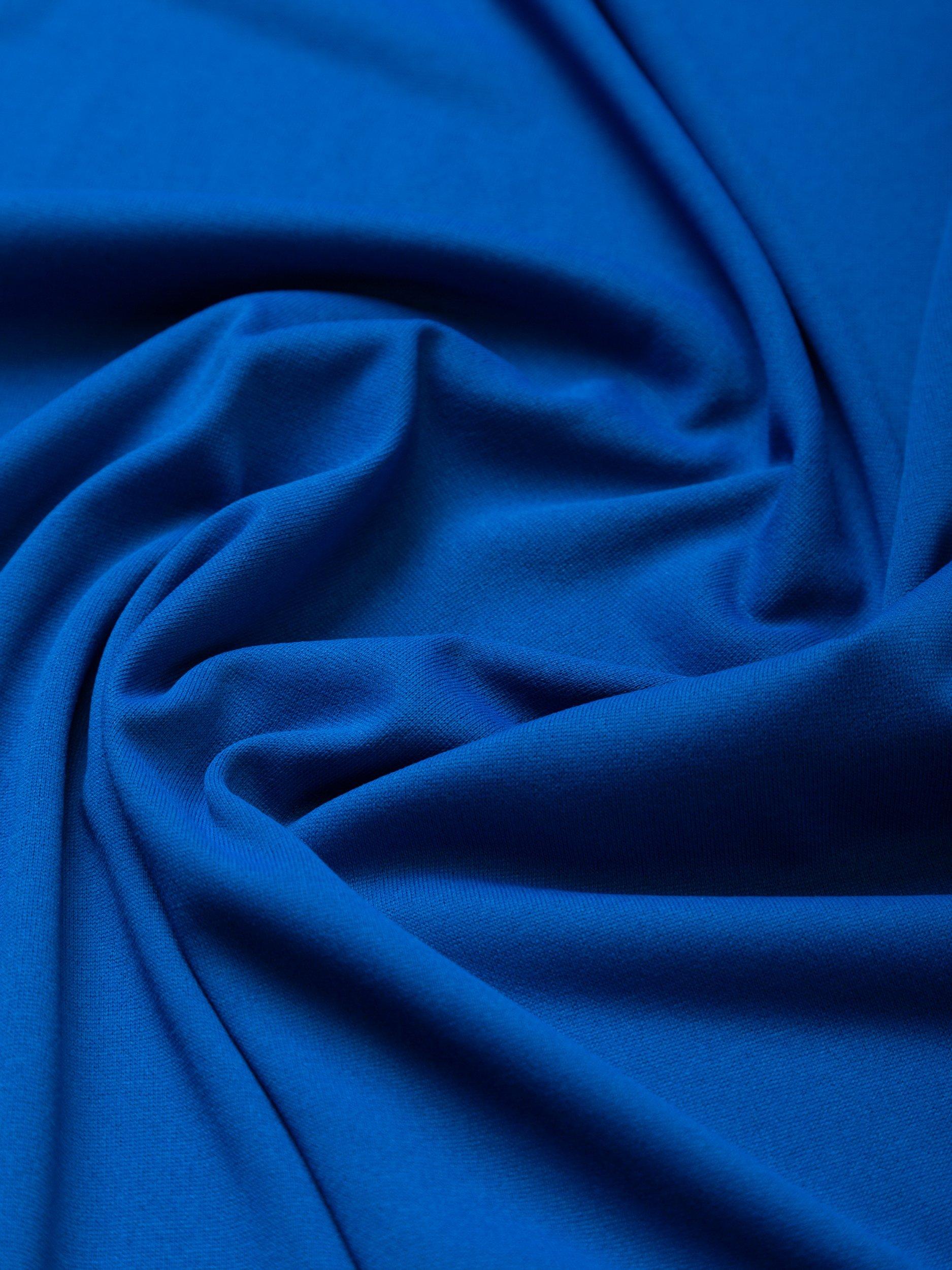 Product image 8 of 9, which shows Ronhill Men's Basic Long-Sleeved Training T-Shirt, Cobalt/Brightwhite, S