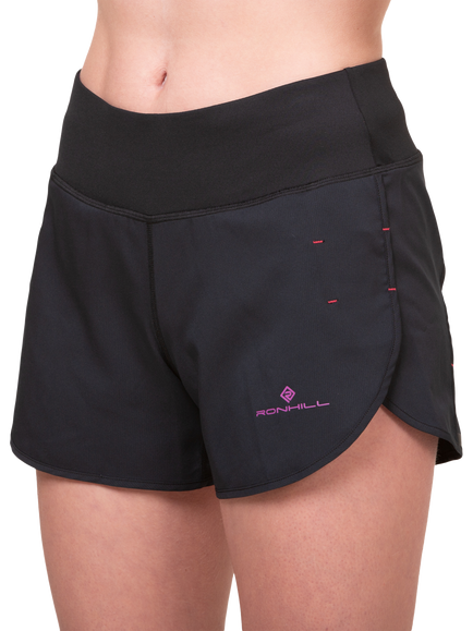 Ronhill Women's Tech 4.5" Shorts, Black/Razzmatazz, Black/Razzmatazz