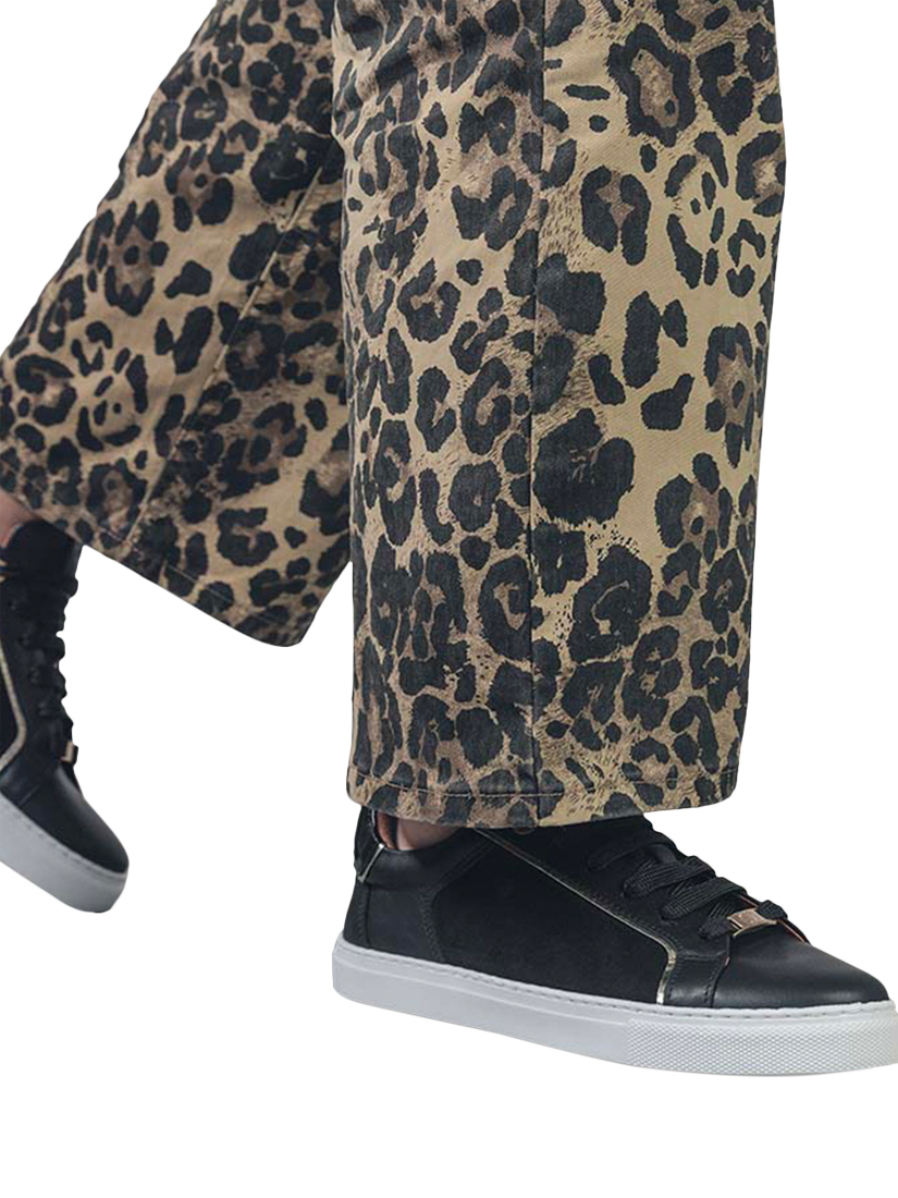 Product image 2 of 3, which shows Moda in Pelle Ales Leather Lace Up Trainers, Black, 3